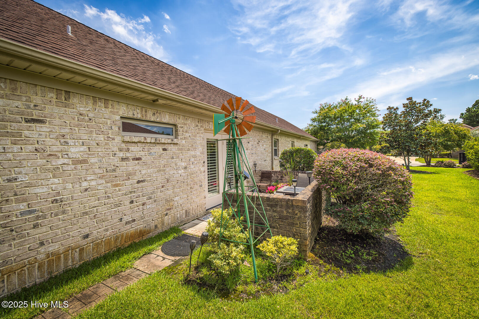 100548390 | Photo 32