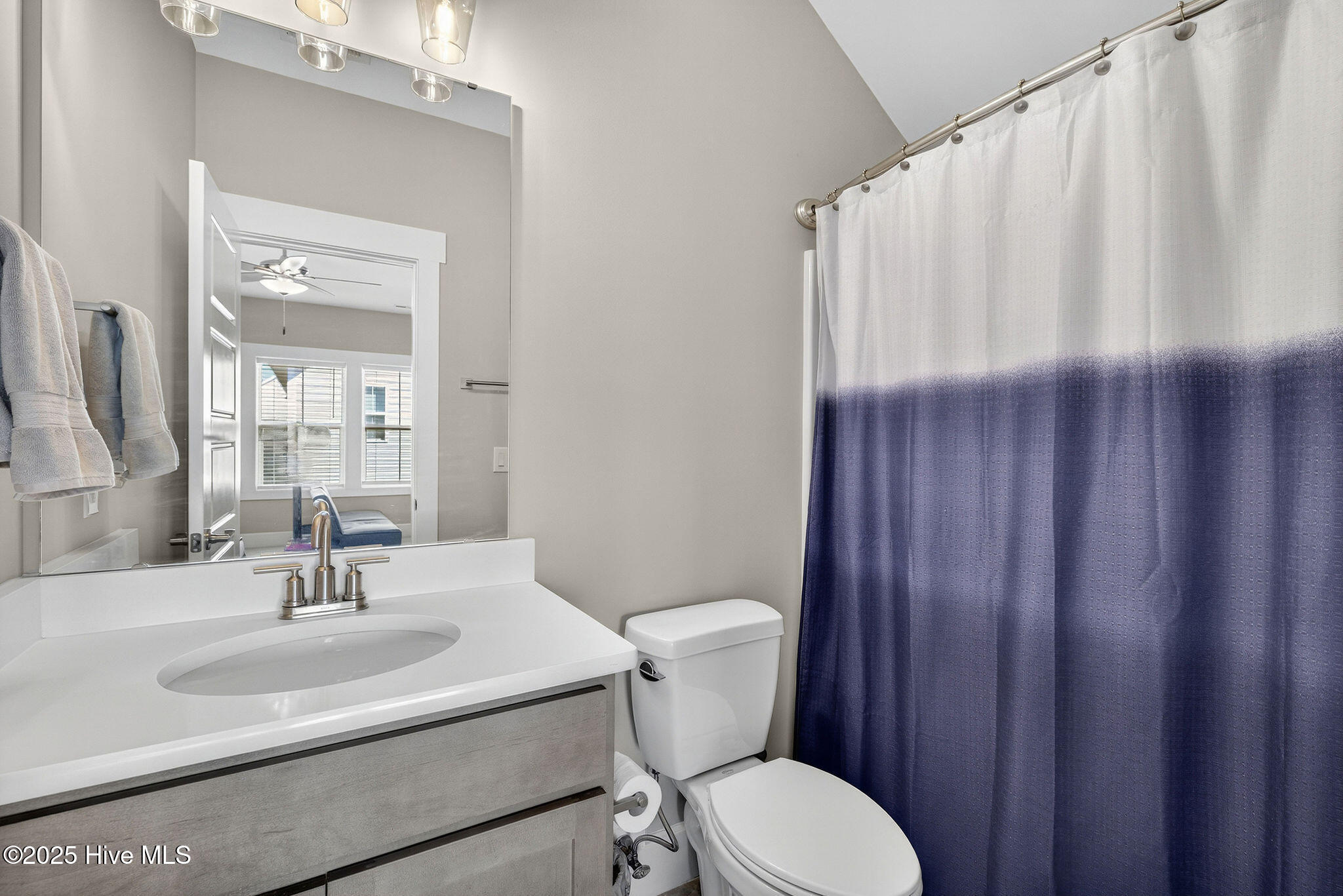447 Beaumont Oaks Drive, Wilmington, NC 28411 – photo 22: Bath 2 (2nd en suite).1 - 447 Beaumont