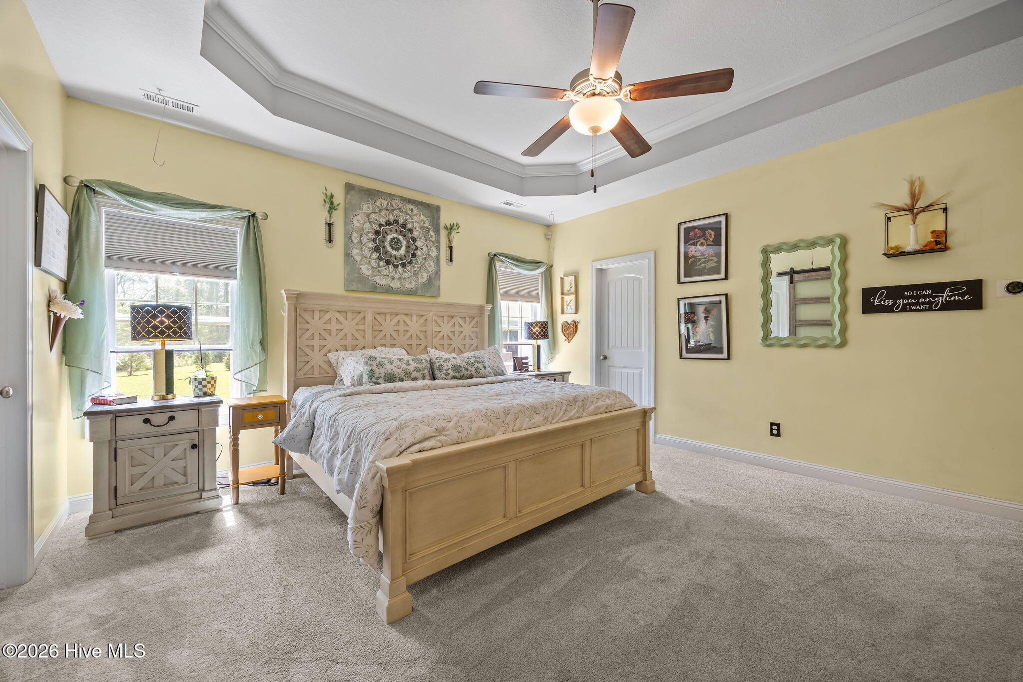 100563665 | Photo 23