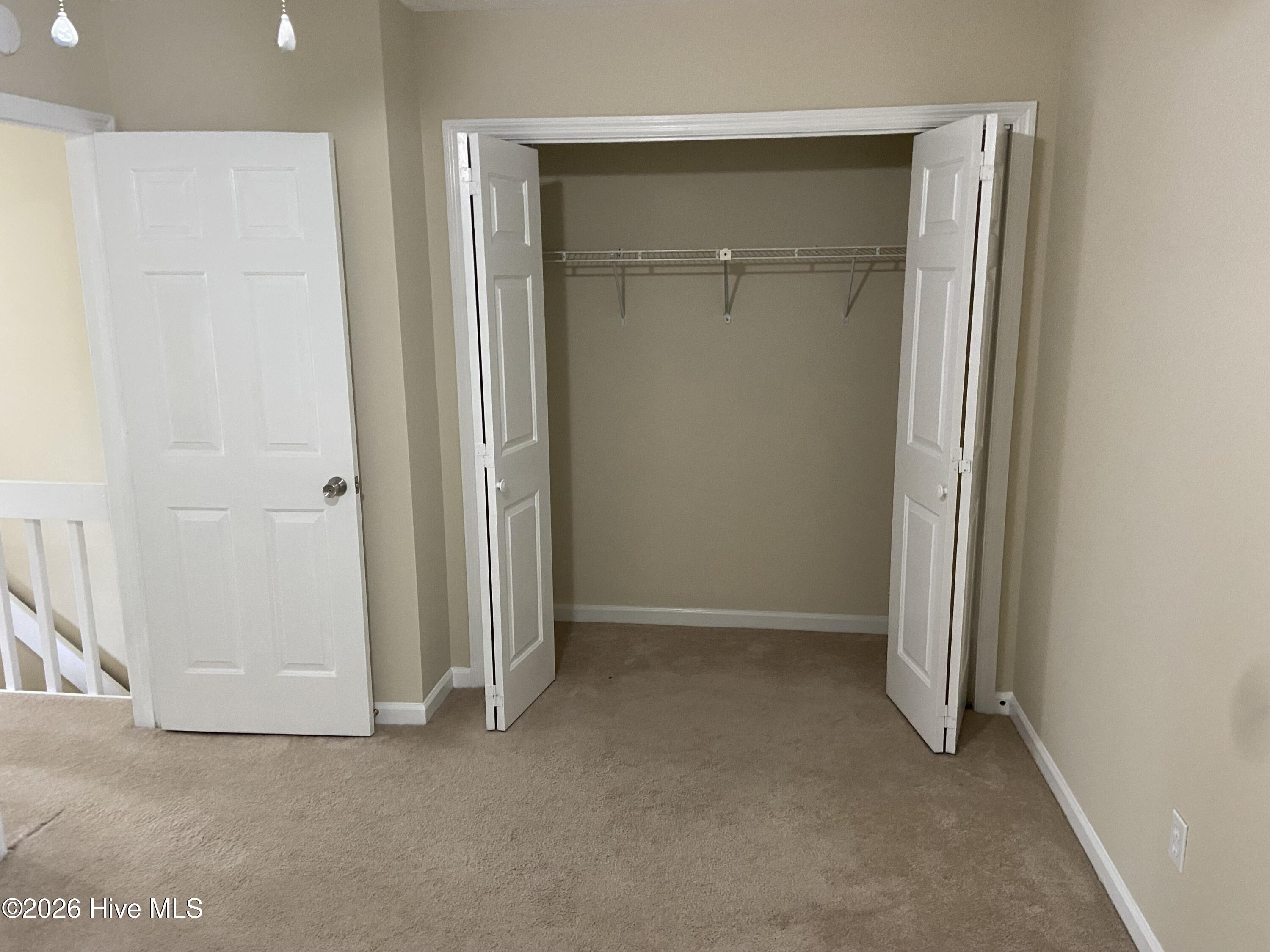 100549233 | Photo 16