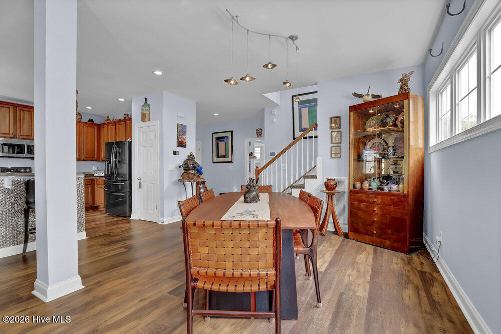 100562970 | Photo 13