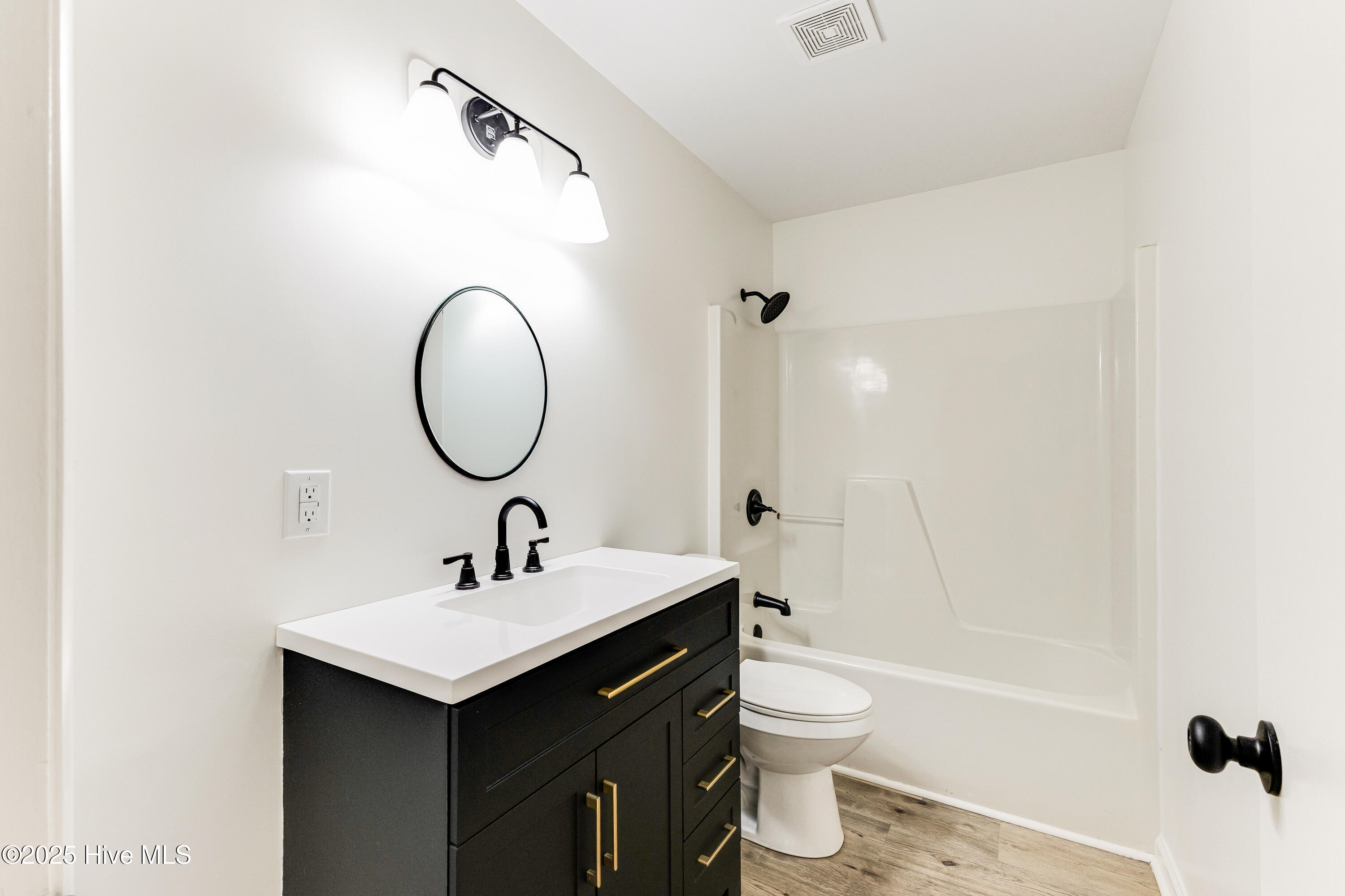 100509381 | Photo 20