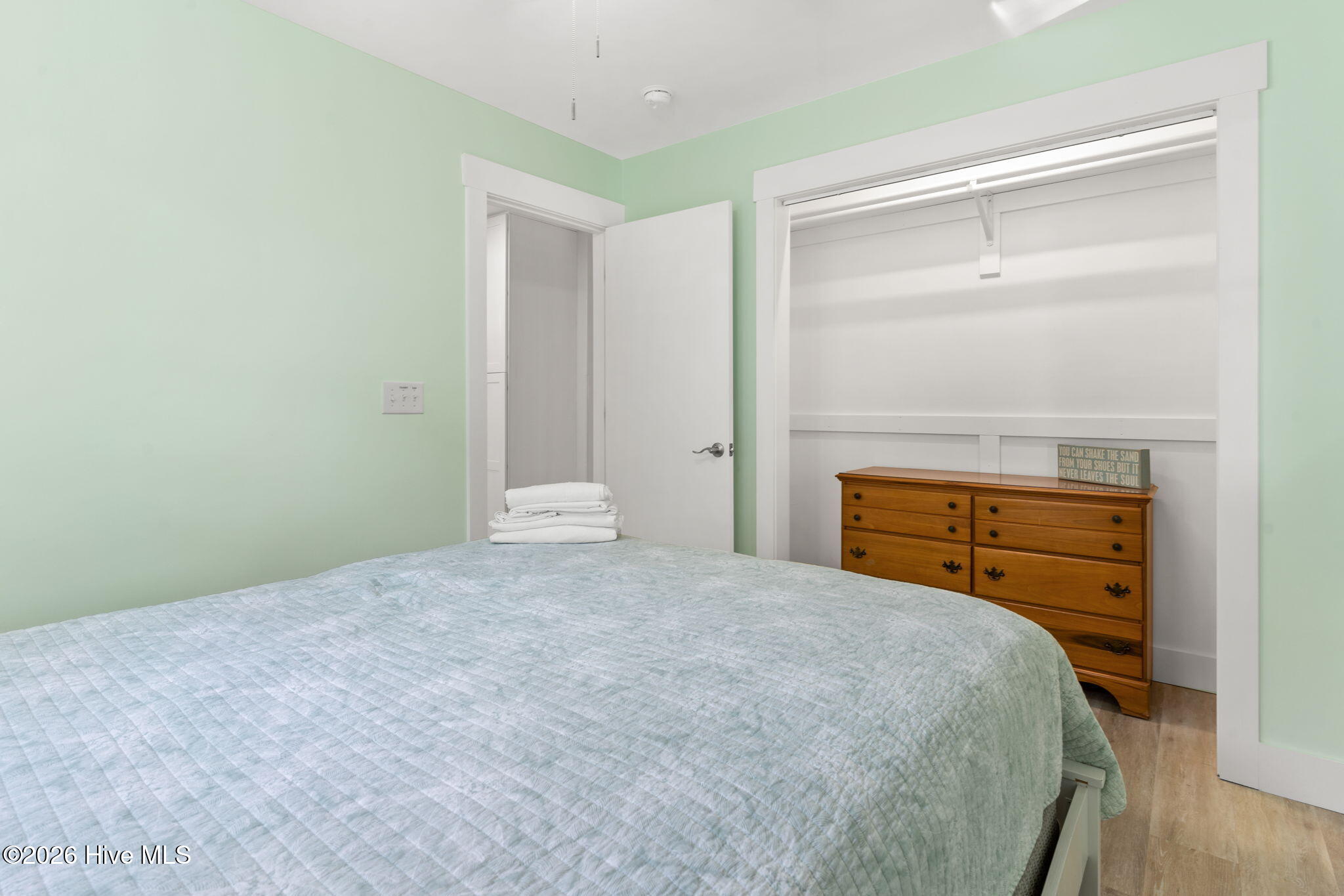 100562646 | Photo 31