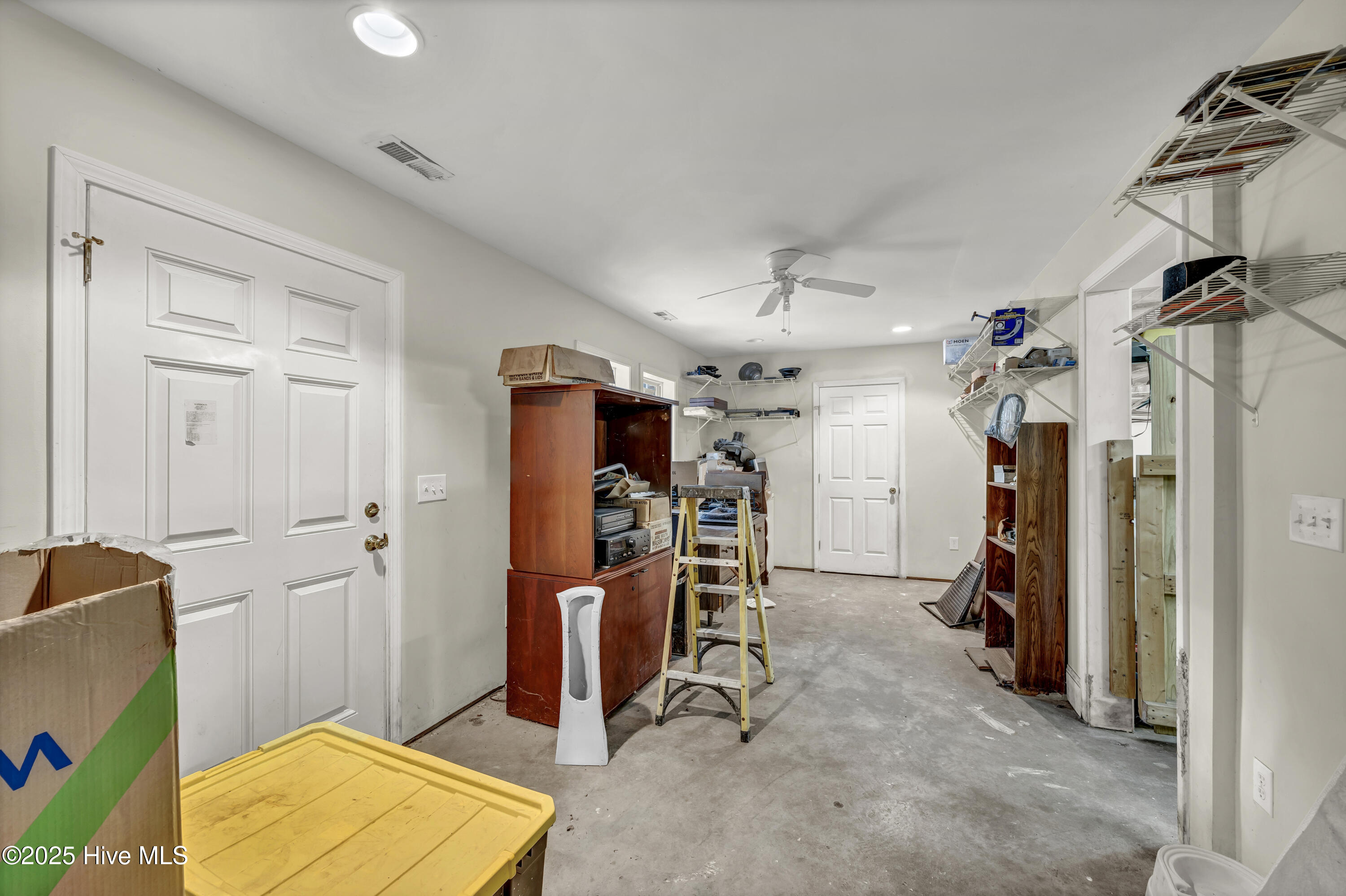 100544493 | Photo 22