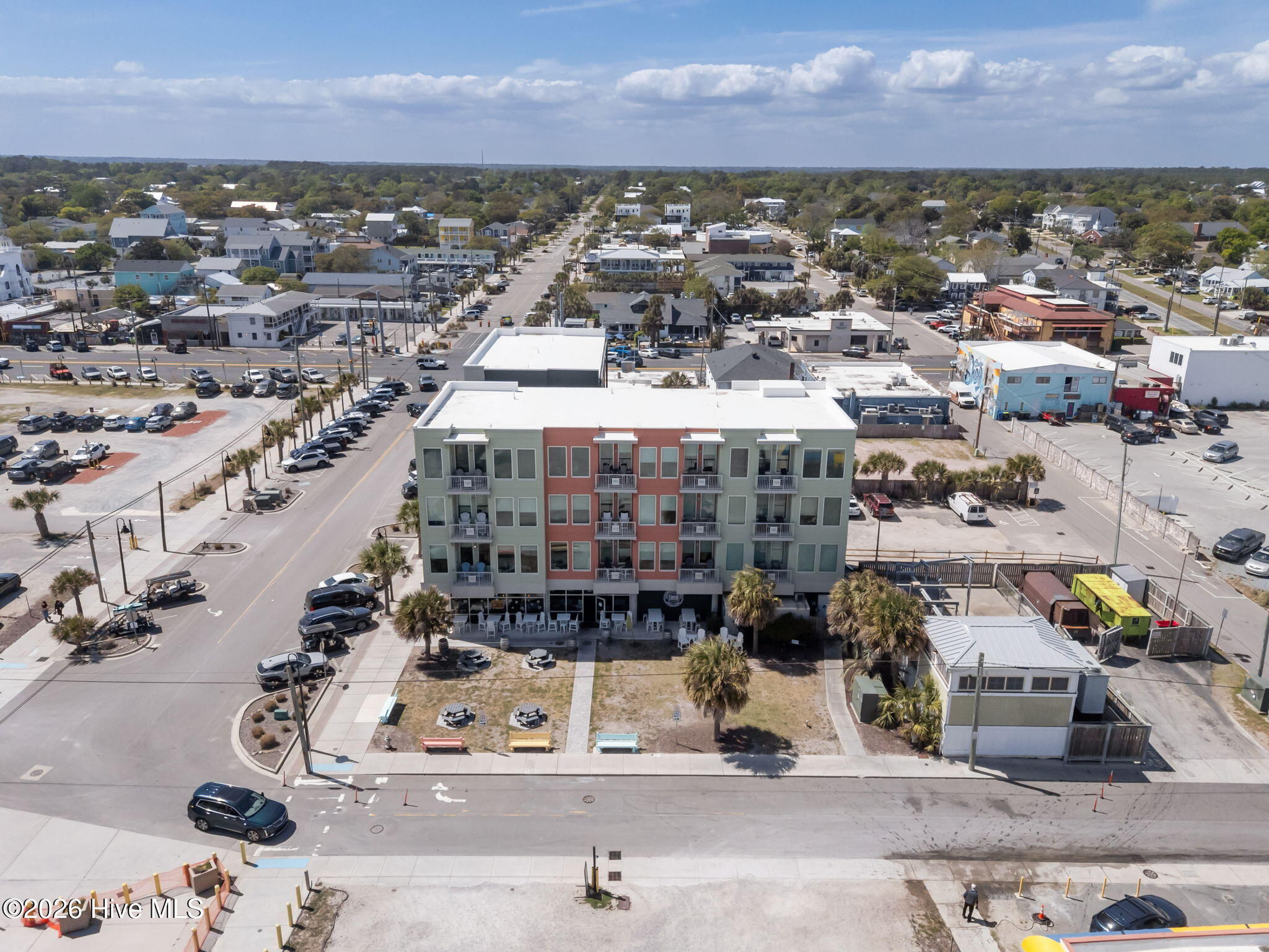 100566225 | Photo 43