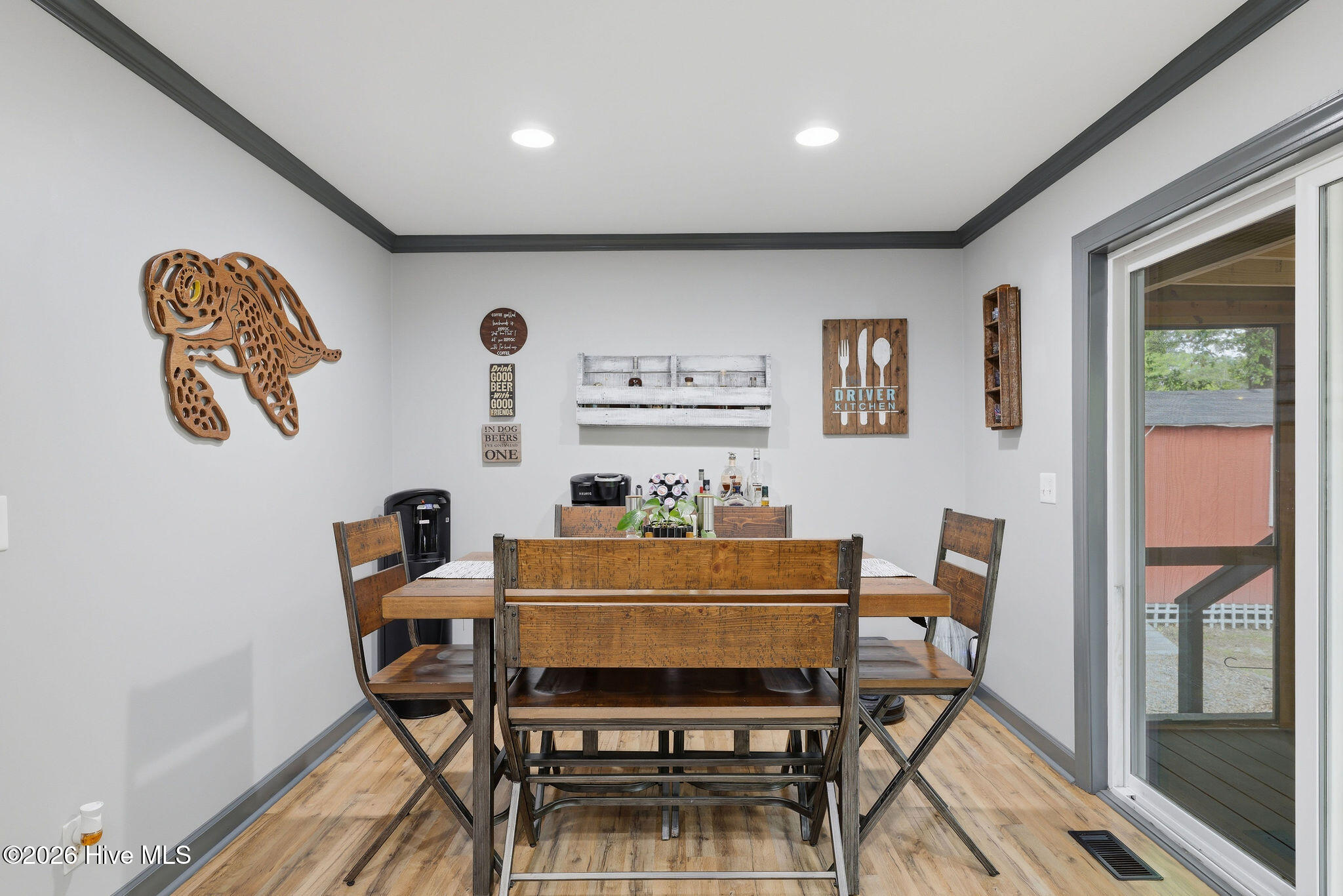 100570539 | Photo 31