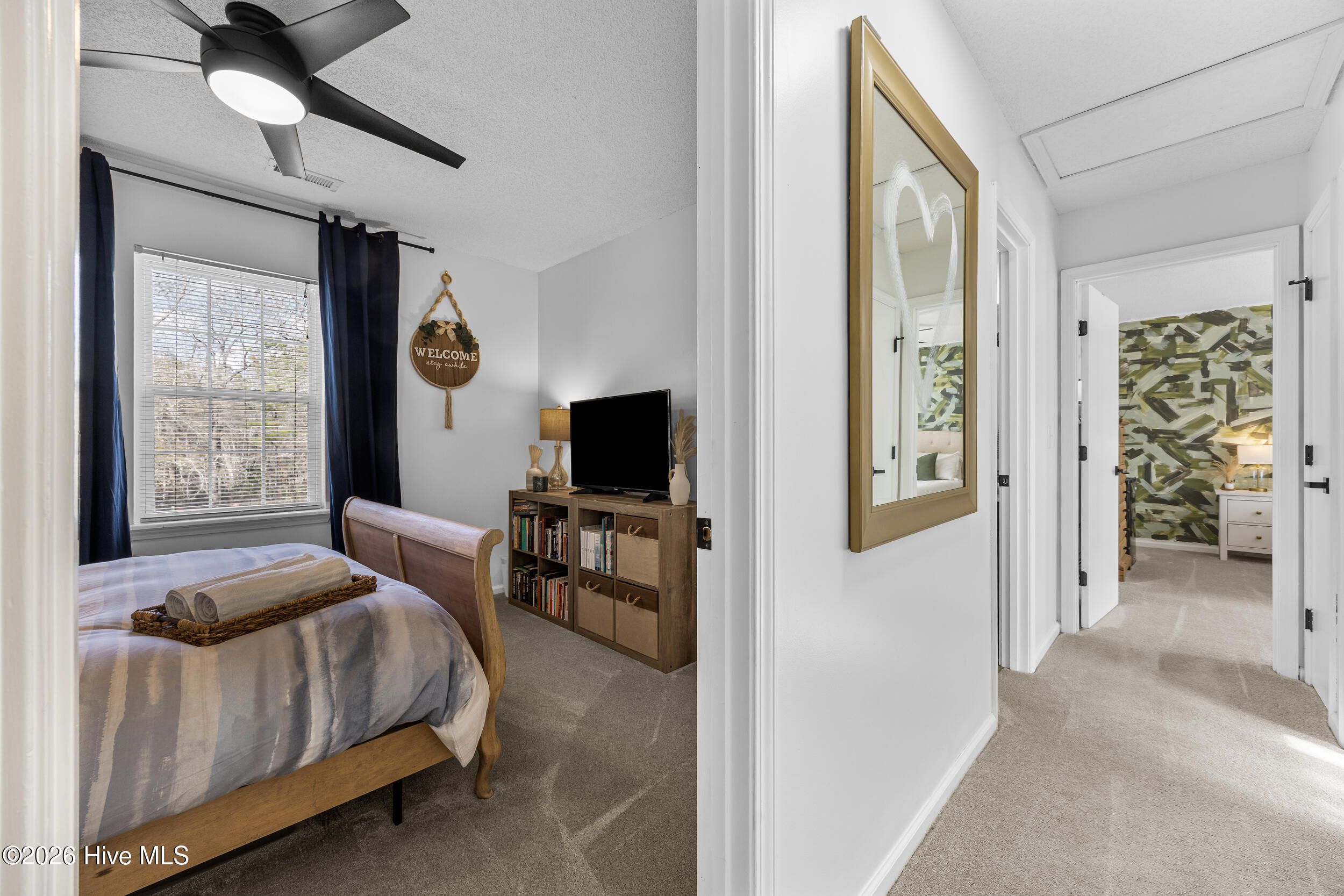 100547983 | Photo 26