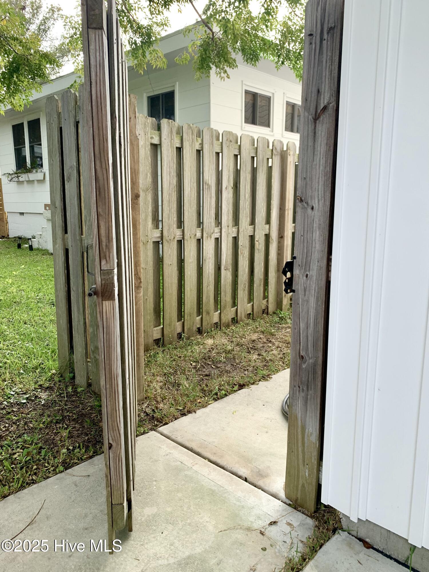 100536015 | Photo 60