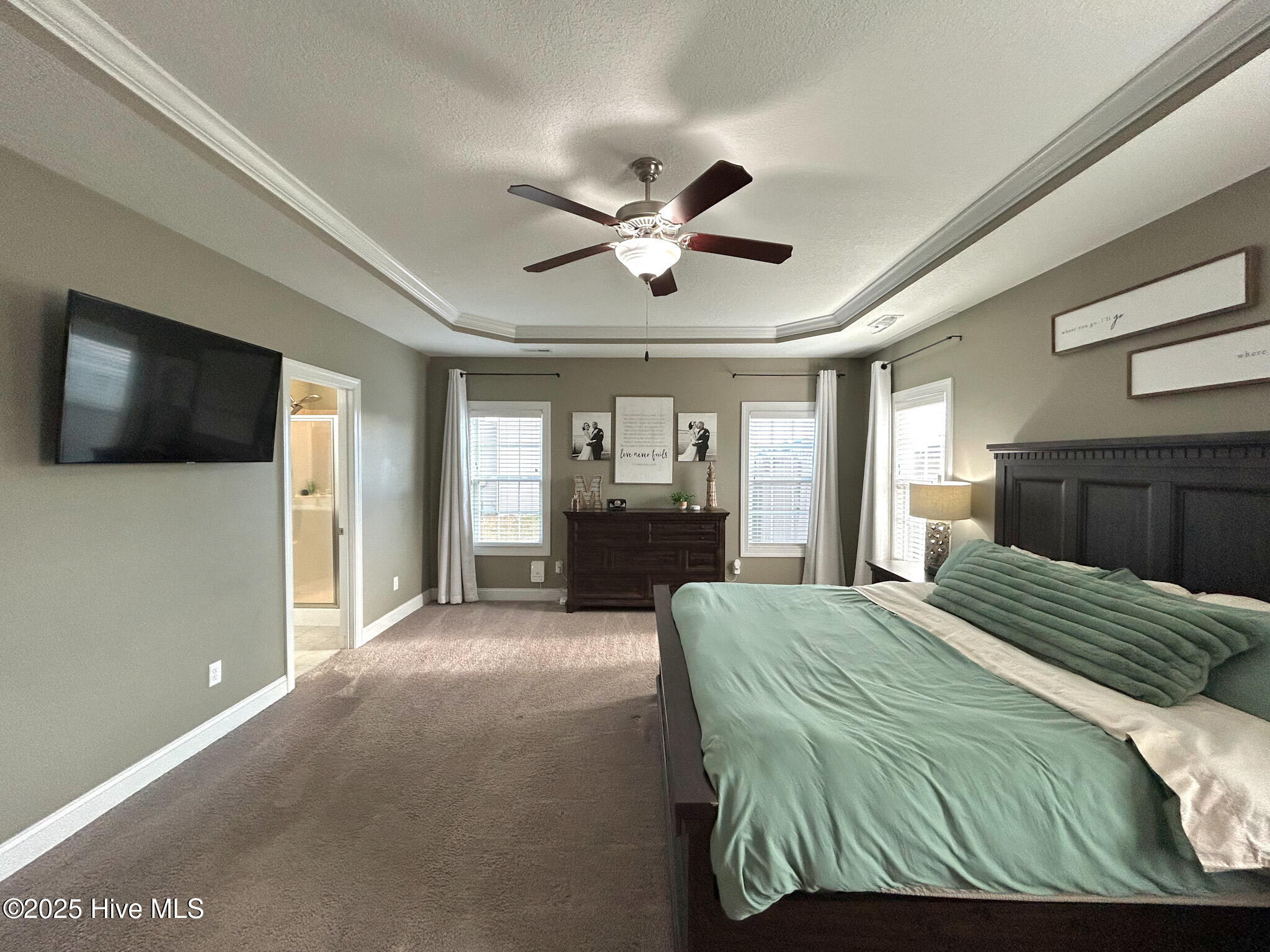 100545888 | Photo 24