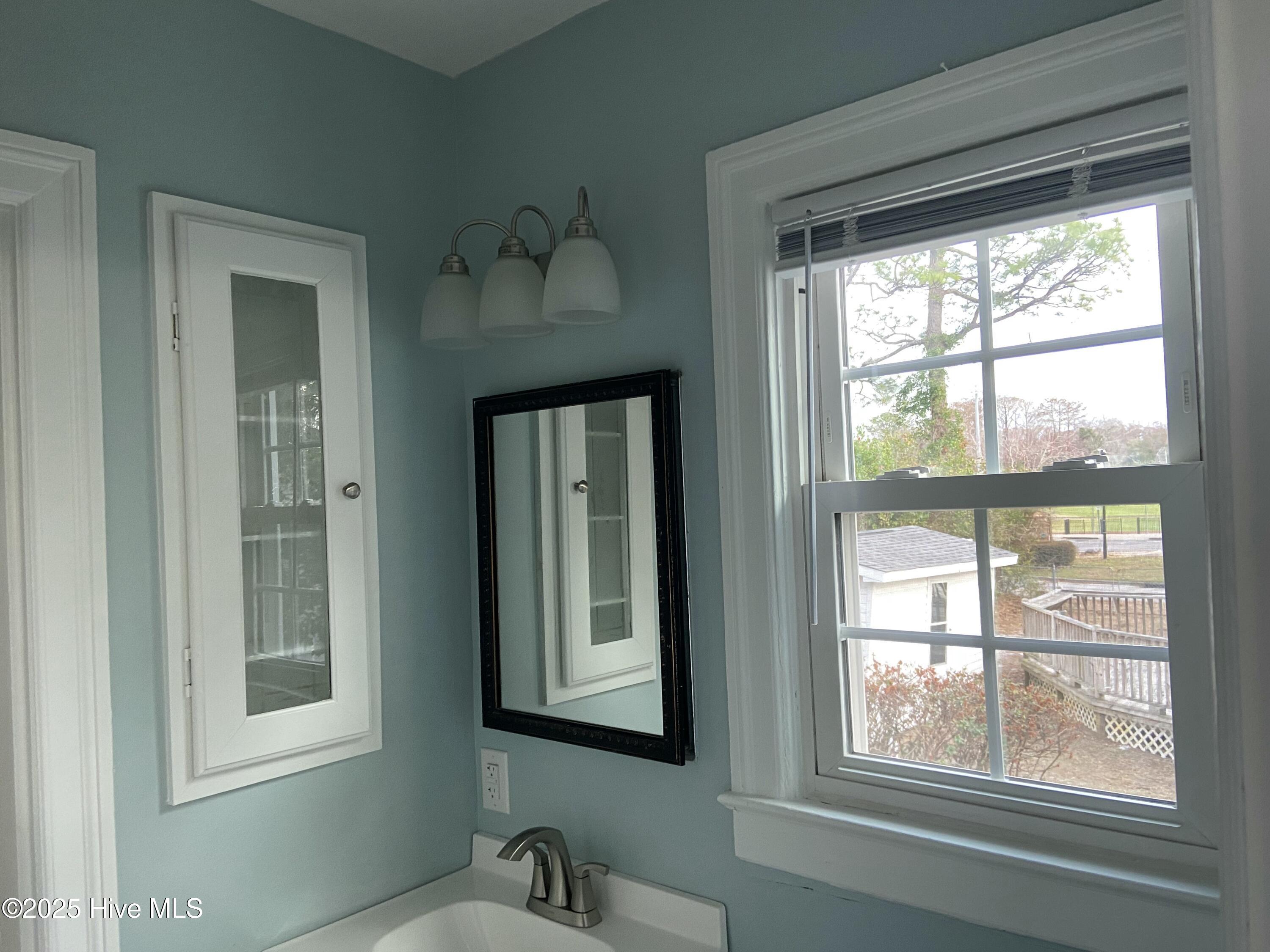 100552919 | Photo 18