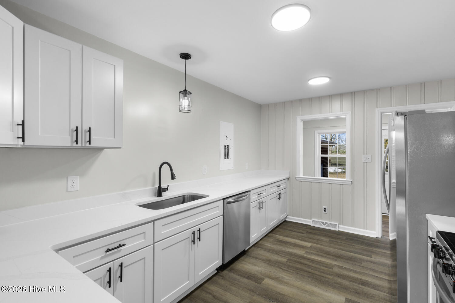 100549019 | Photo 14