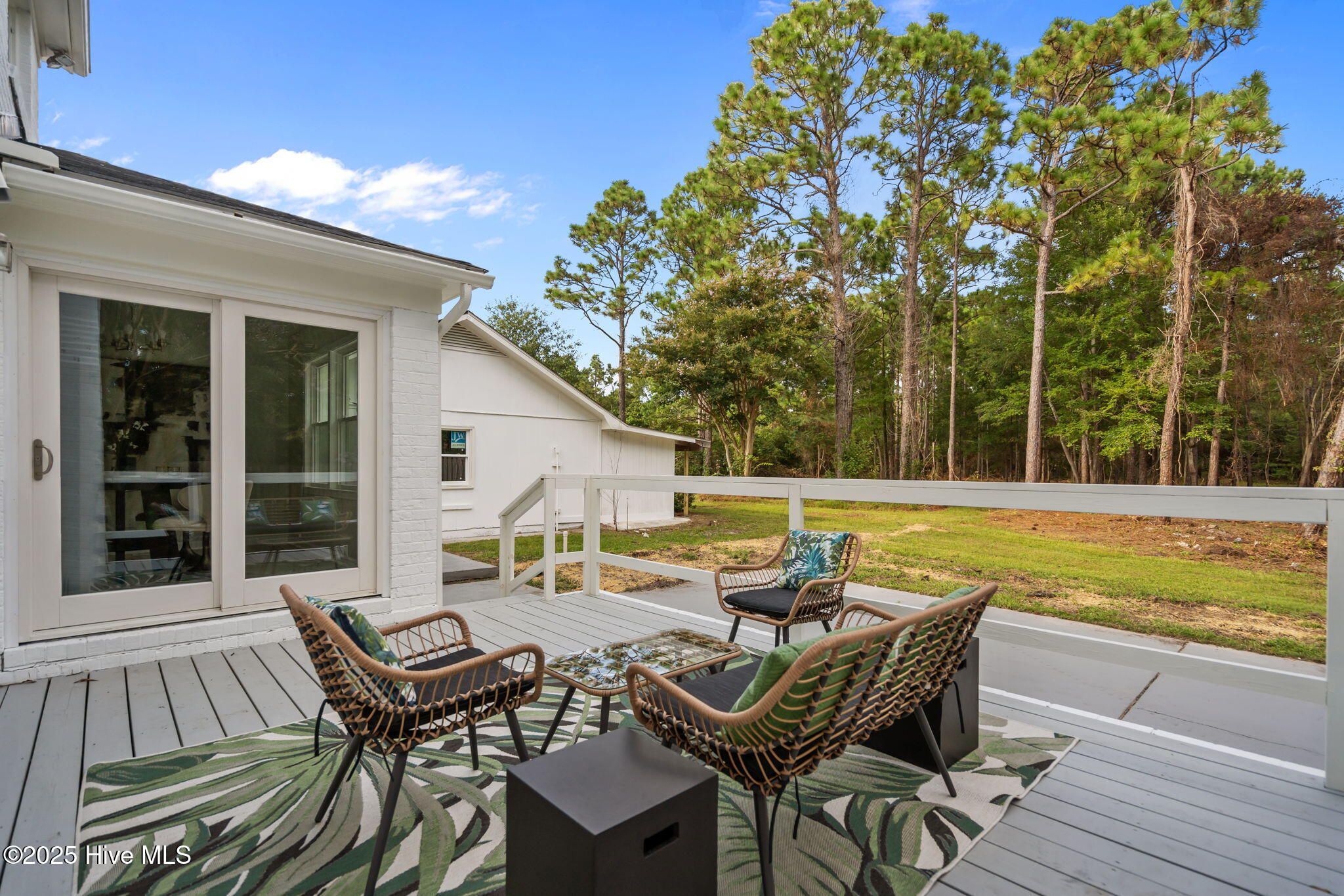 100527627 | Photo 64