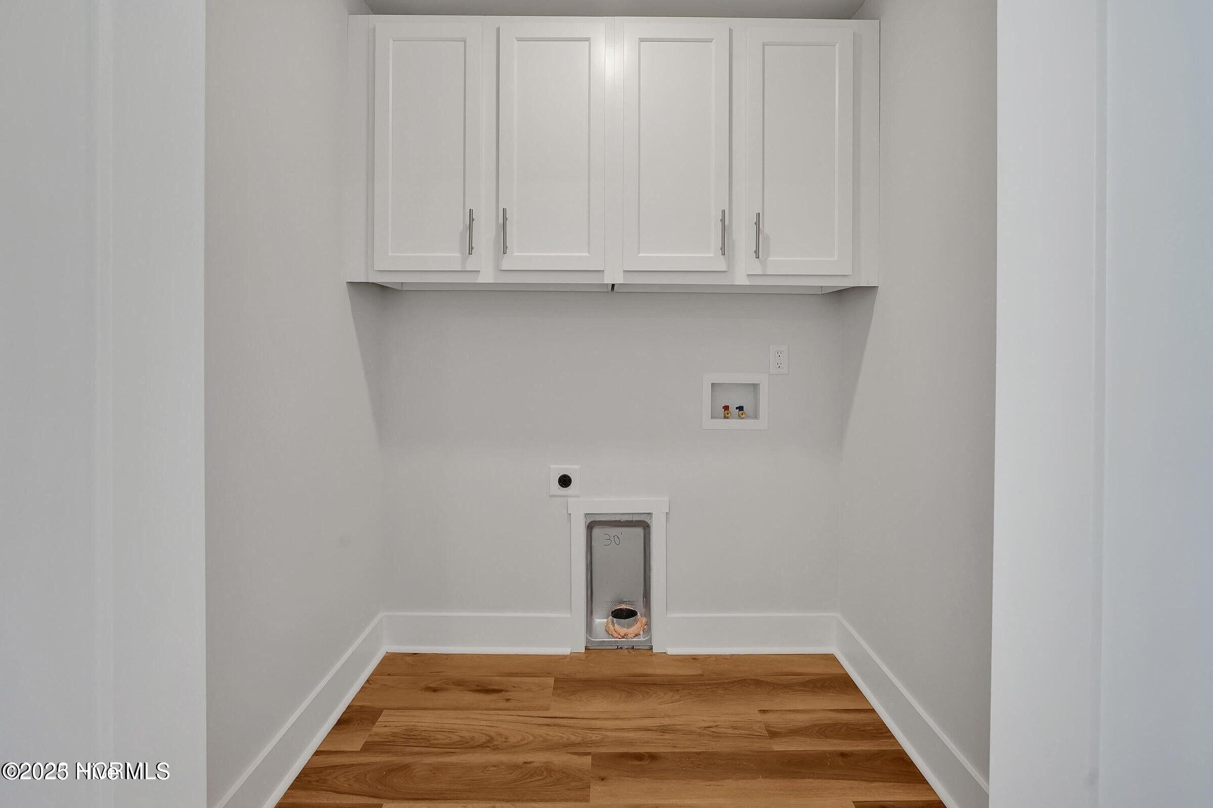 100538285 | Photo 18