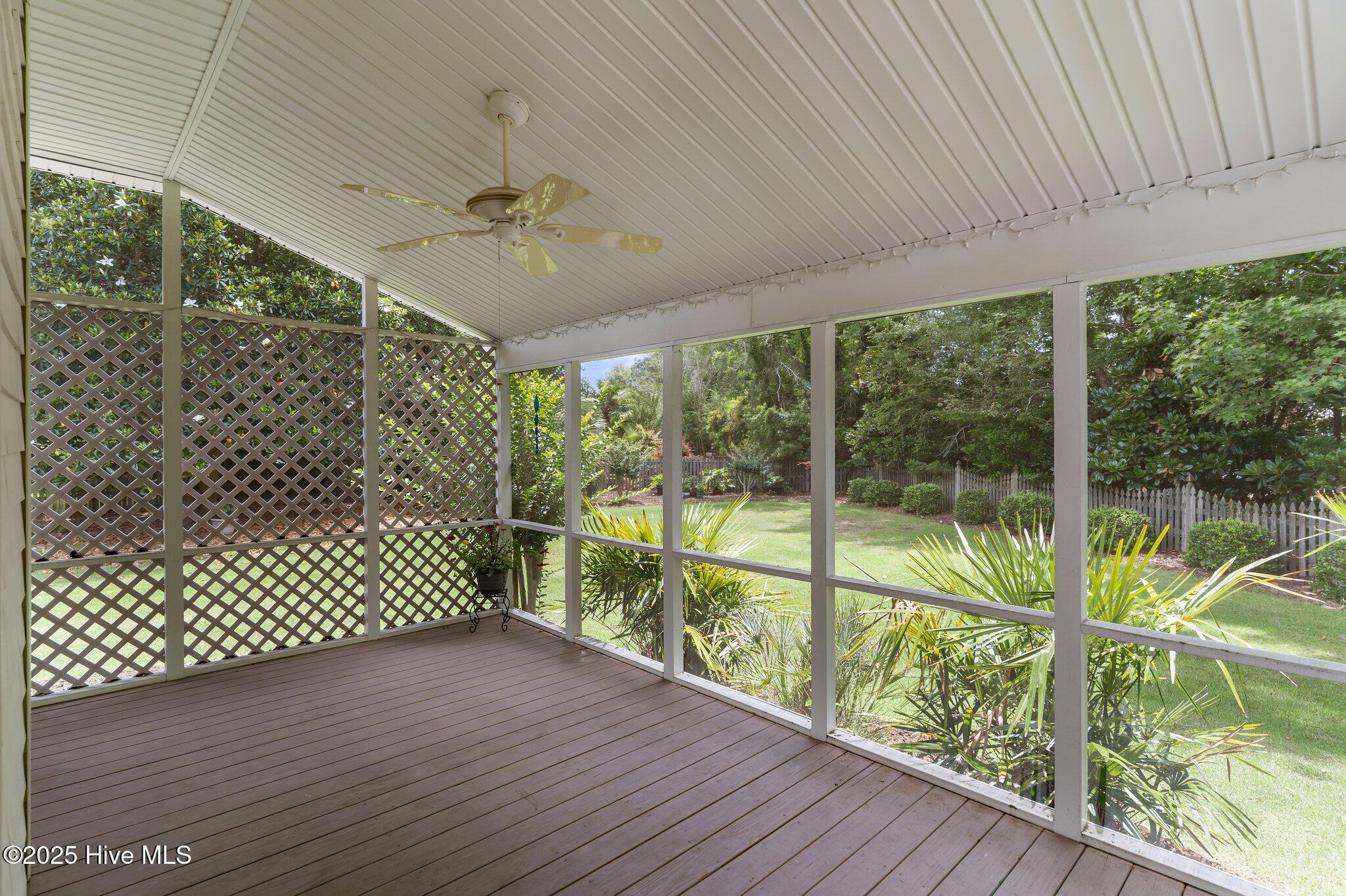 100521763 | Photo 37