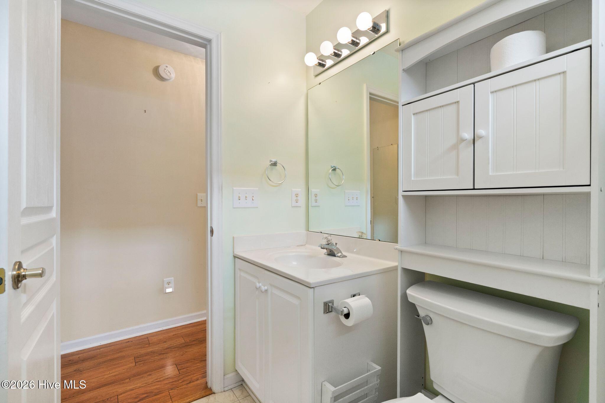 100558040 | Photo 36