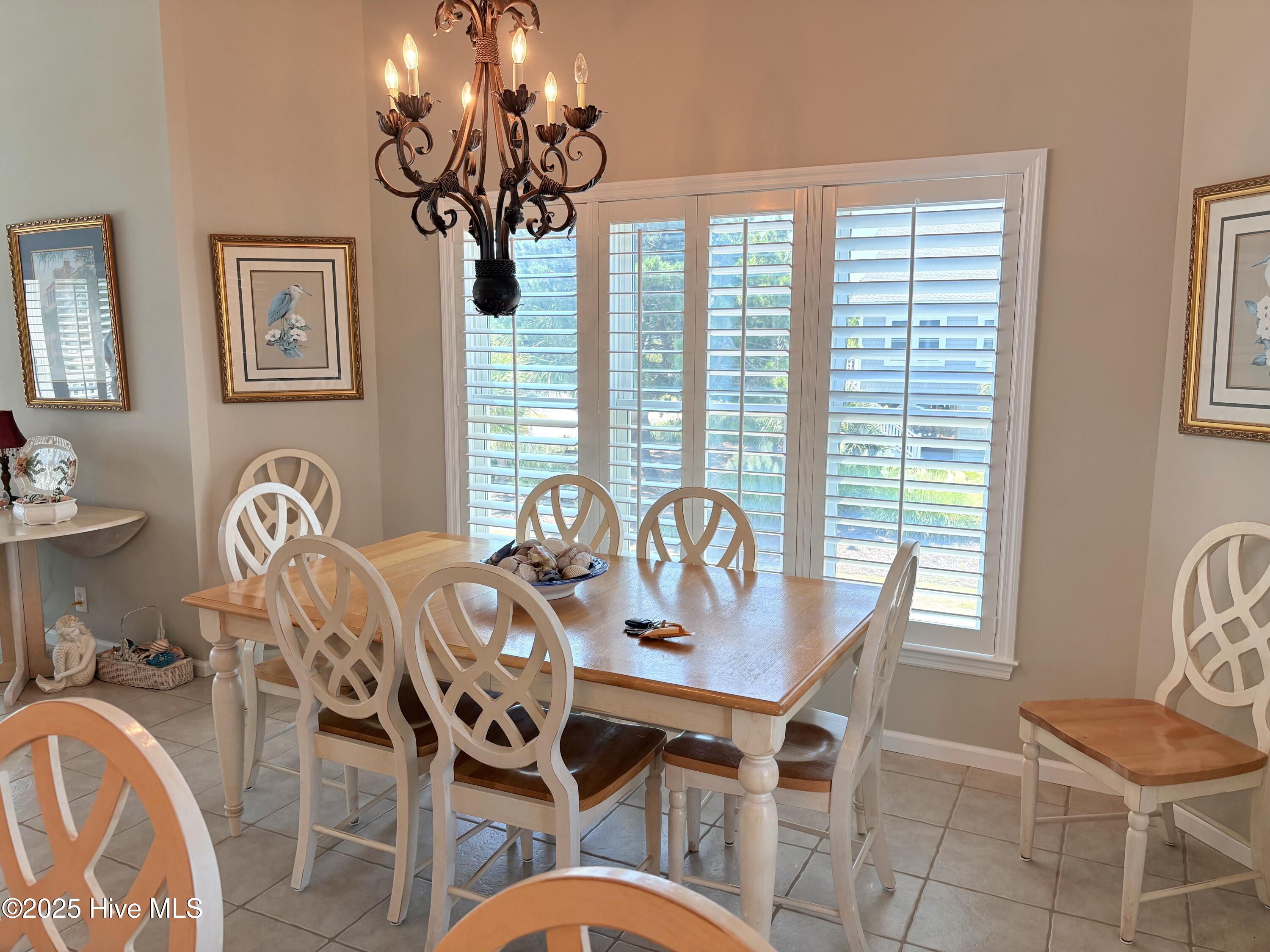 100529458 | Photo 15