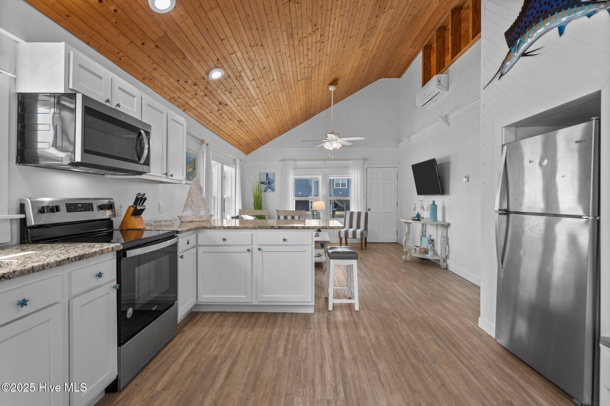 100537194 | Photo 13