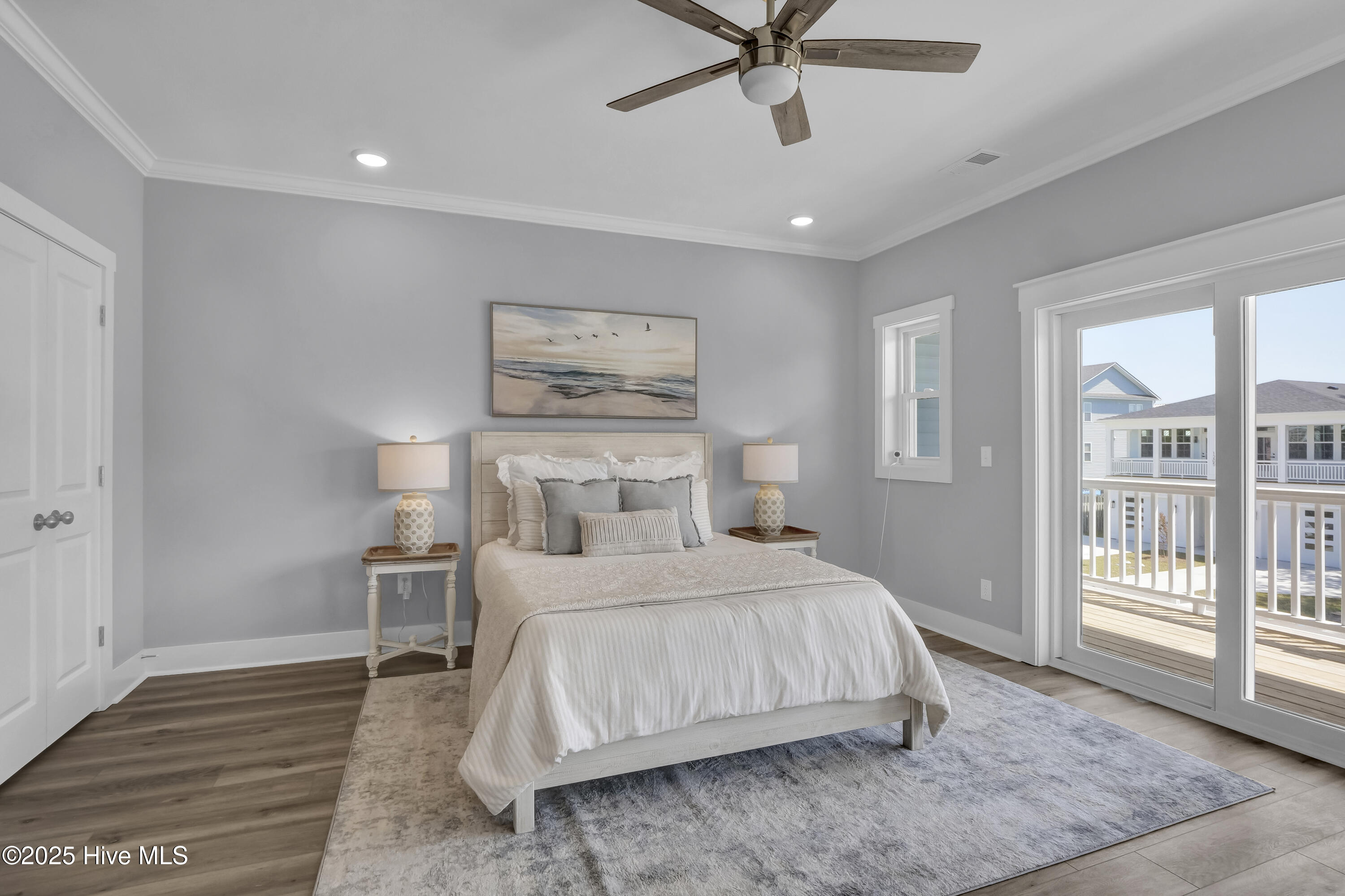 100479078 | Photo 11