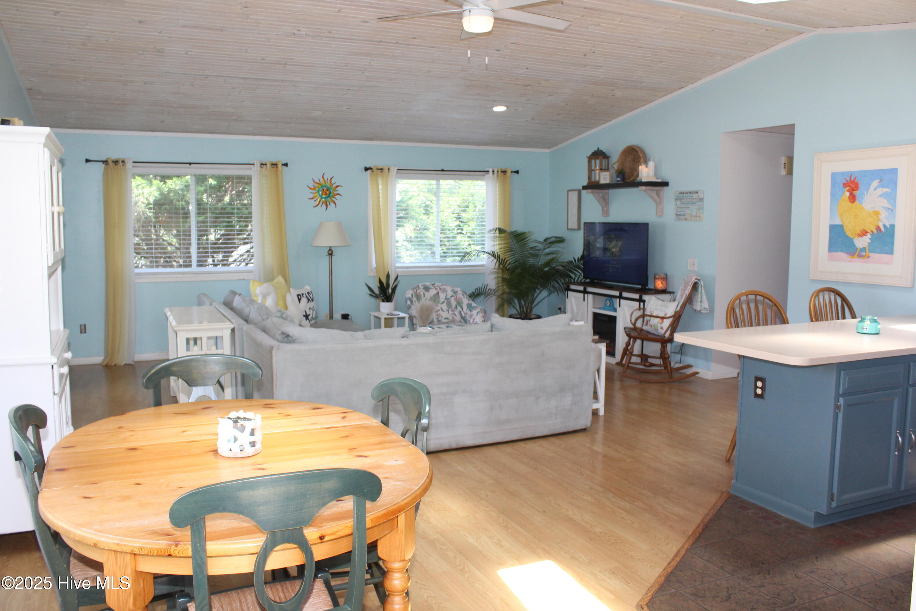 504 Greenville Avenue, Carolina Beach, NC 28428 – photo 13: IMG_9565