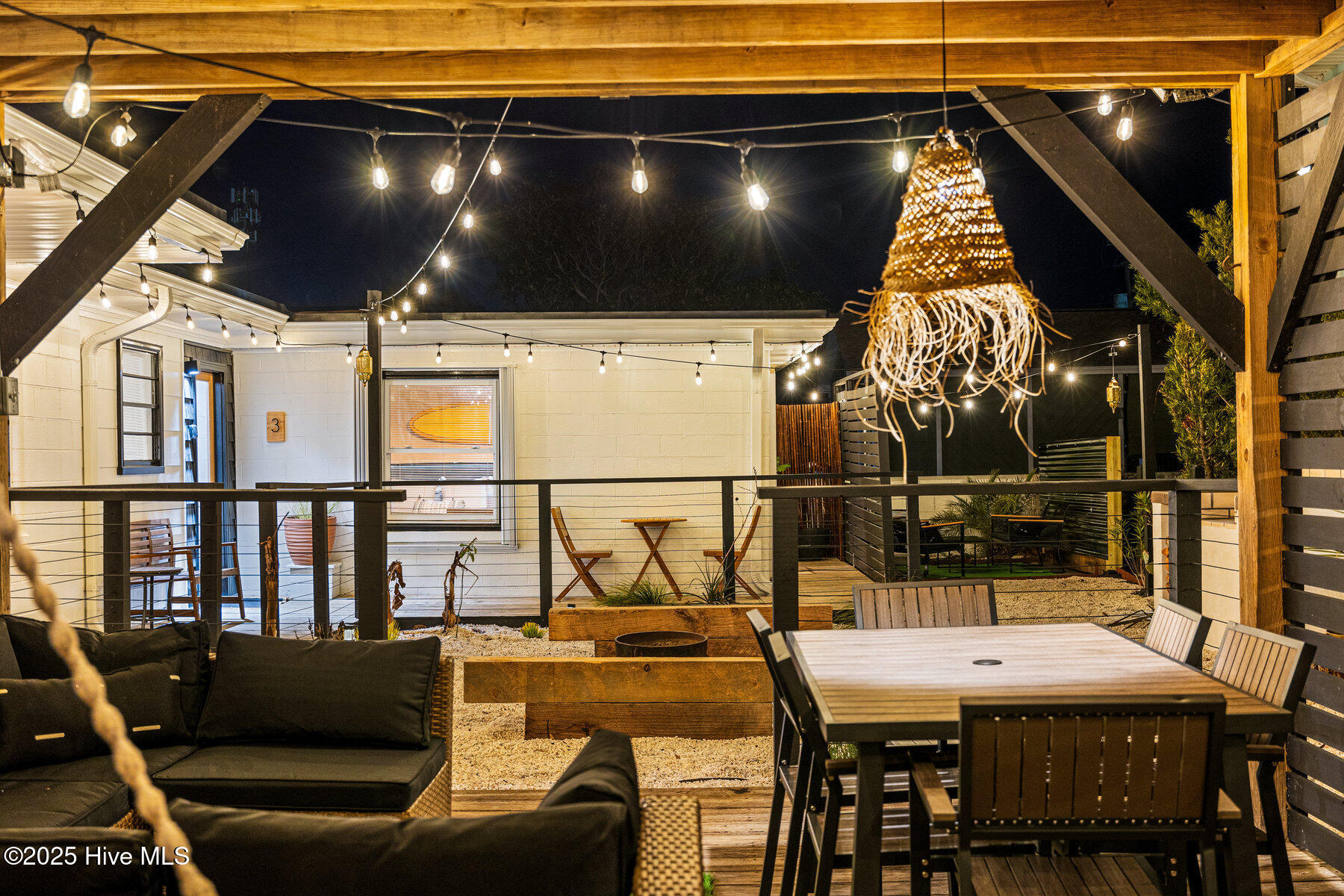 100540580 | Photo 57