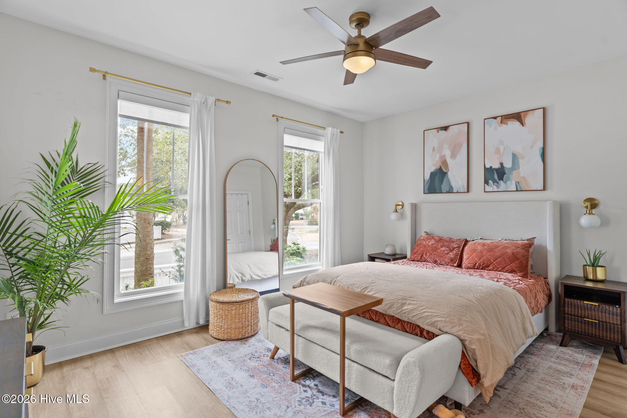 100557264 | Photo 19