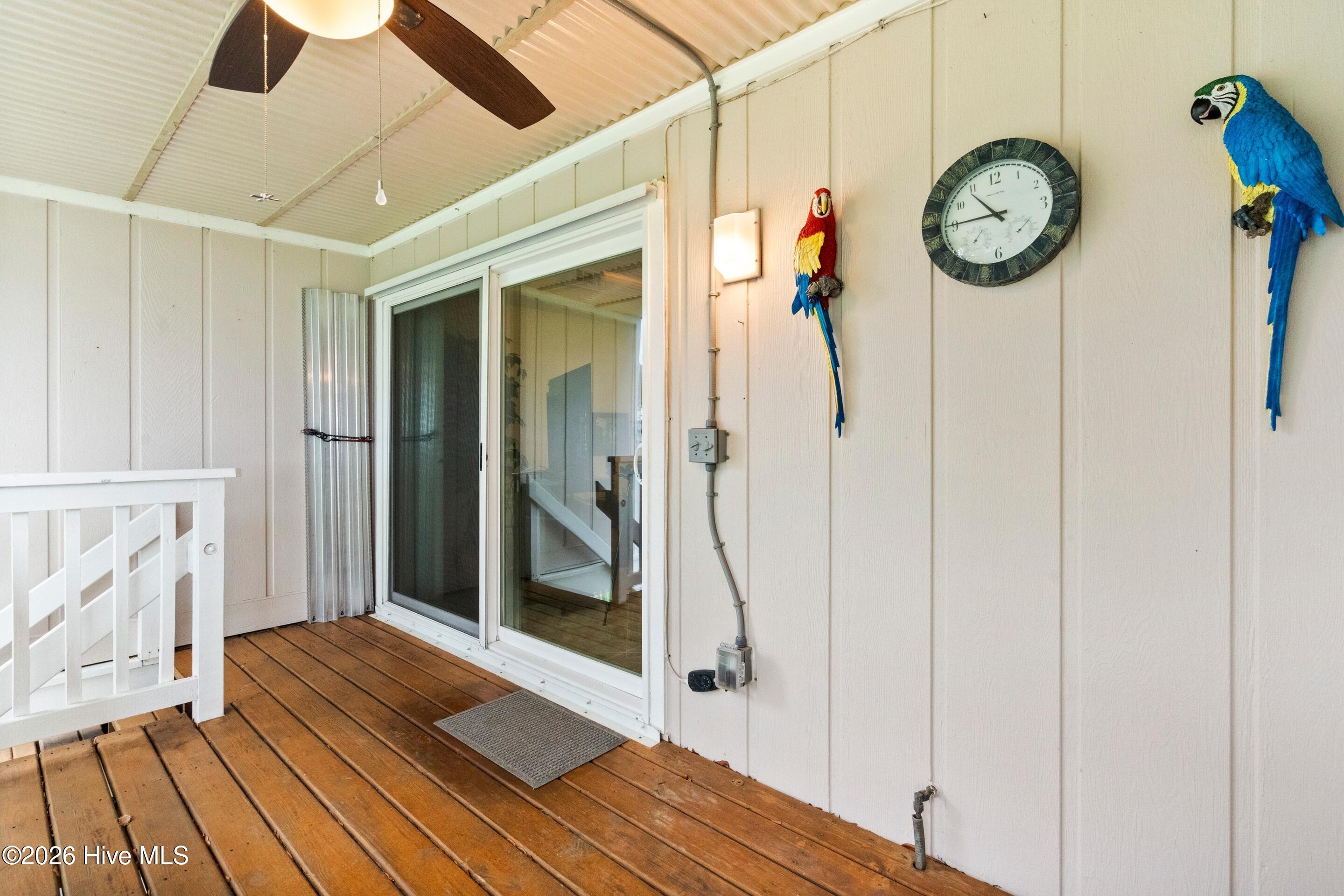 100554441 | Photo 24