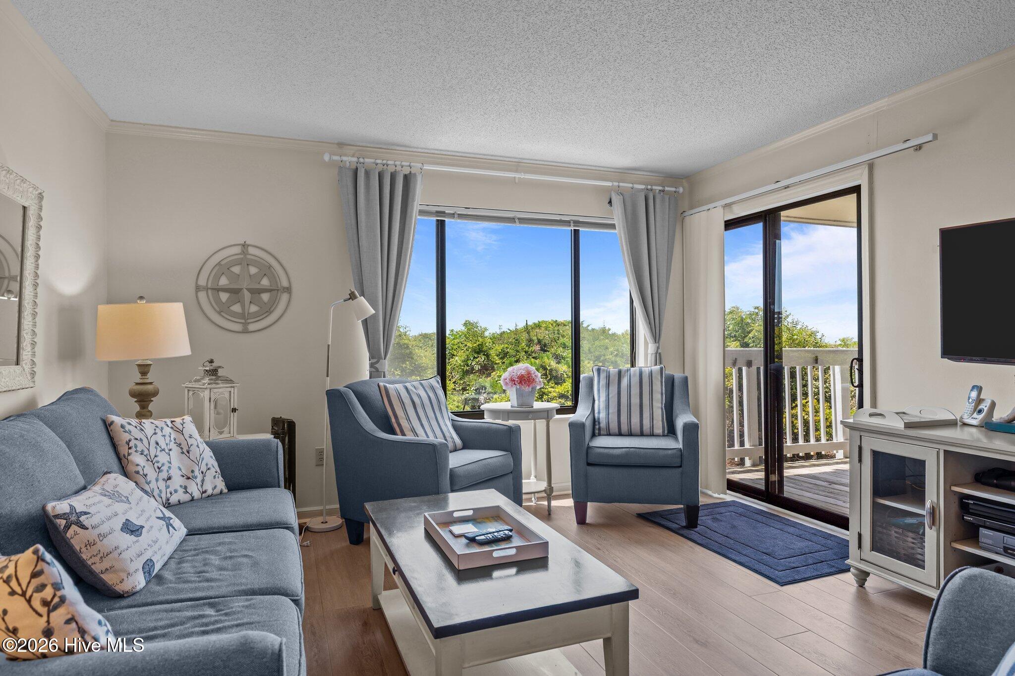 100551445 | Photo 14