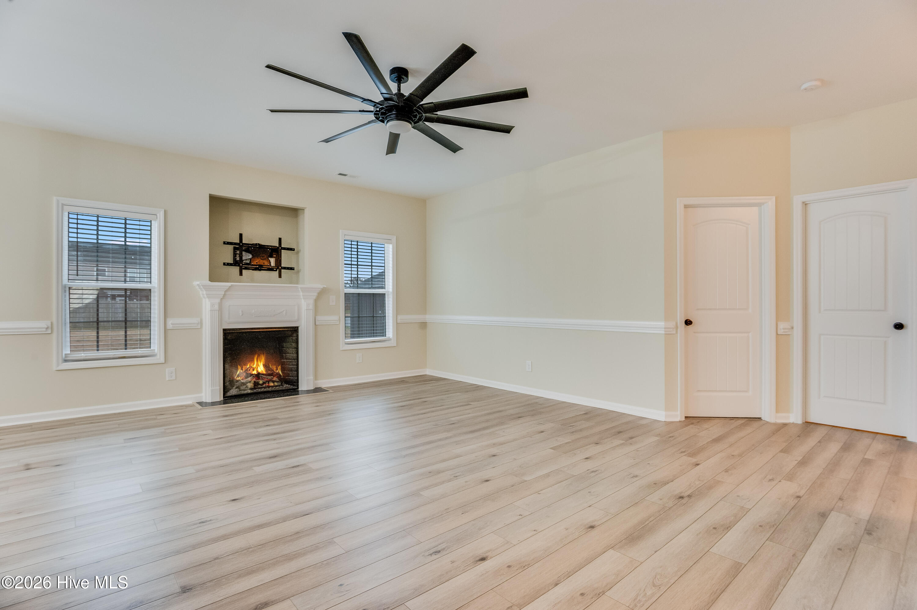 100545678 | Photo 12