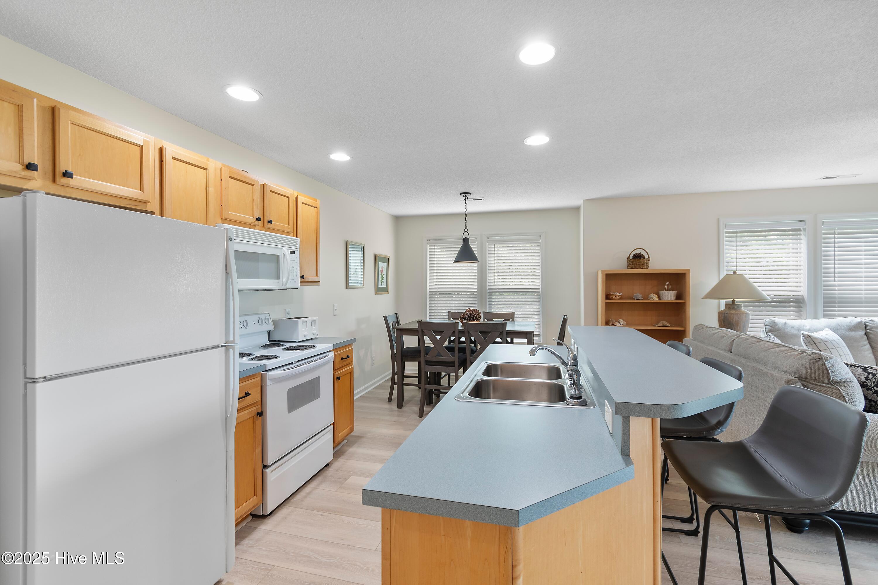 100508333 | Photo 11