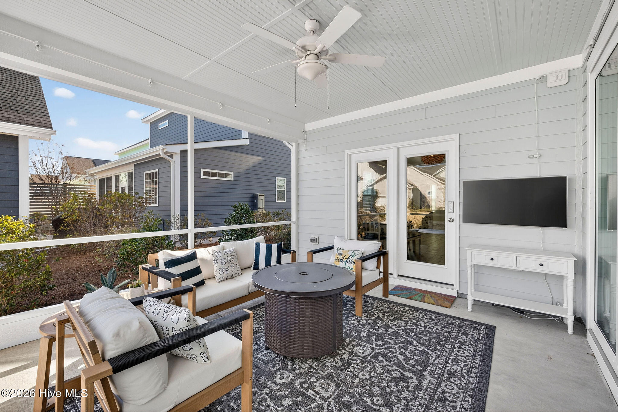 100554120 | Photo 20