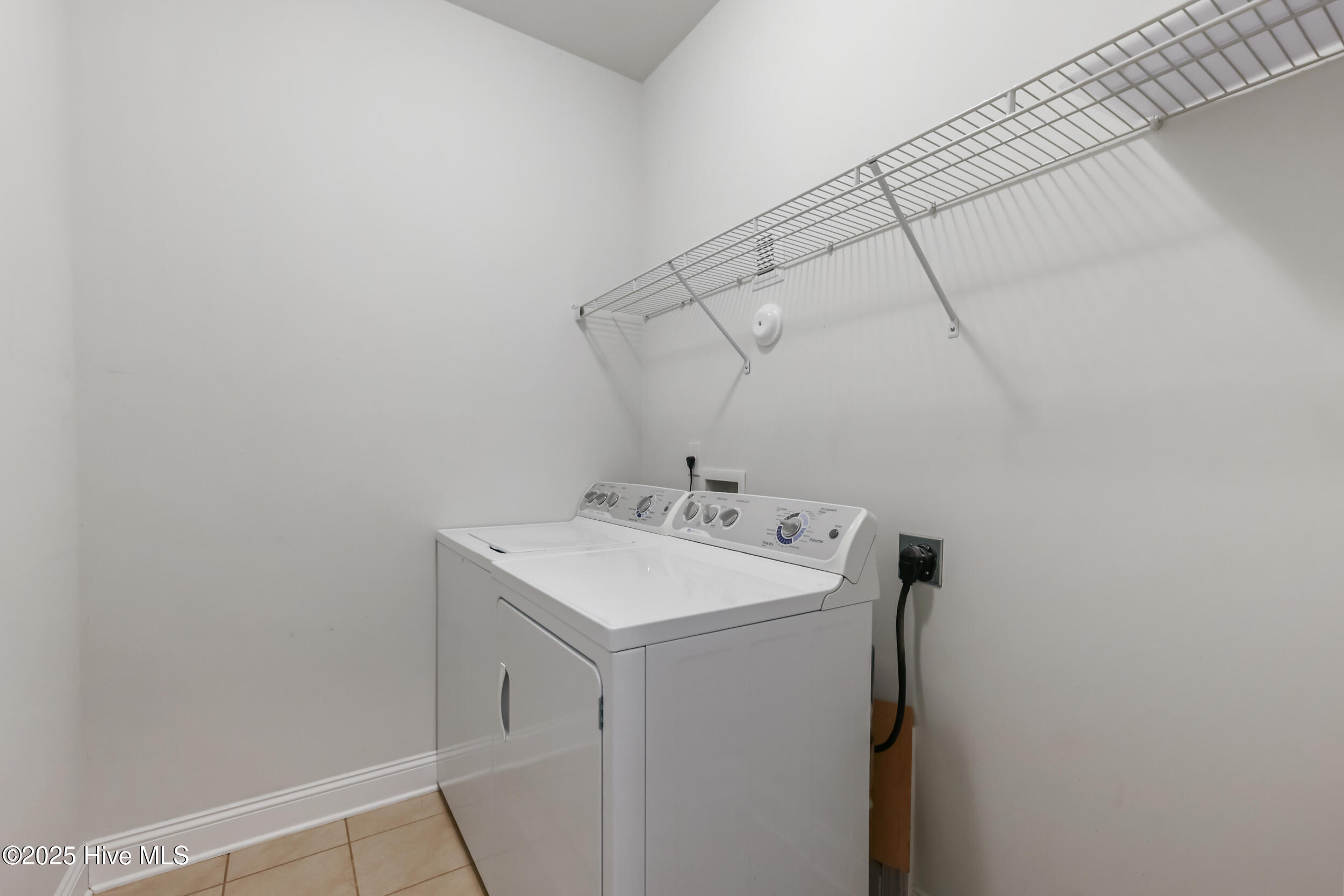 100529345 | Photo 34