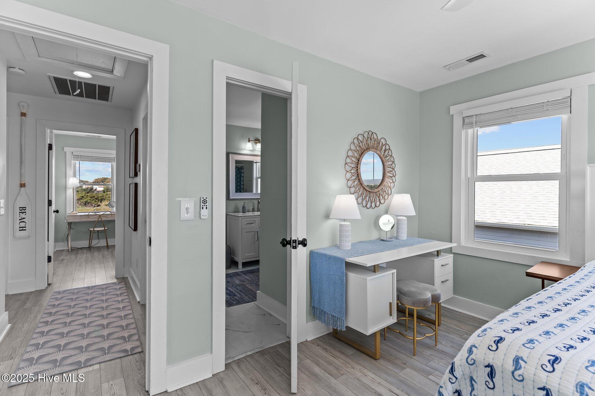 100526699 | Photo 27