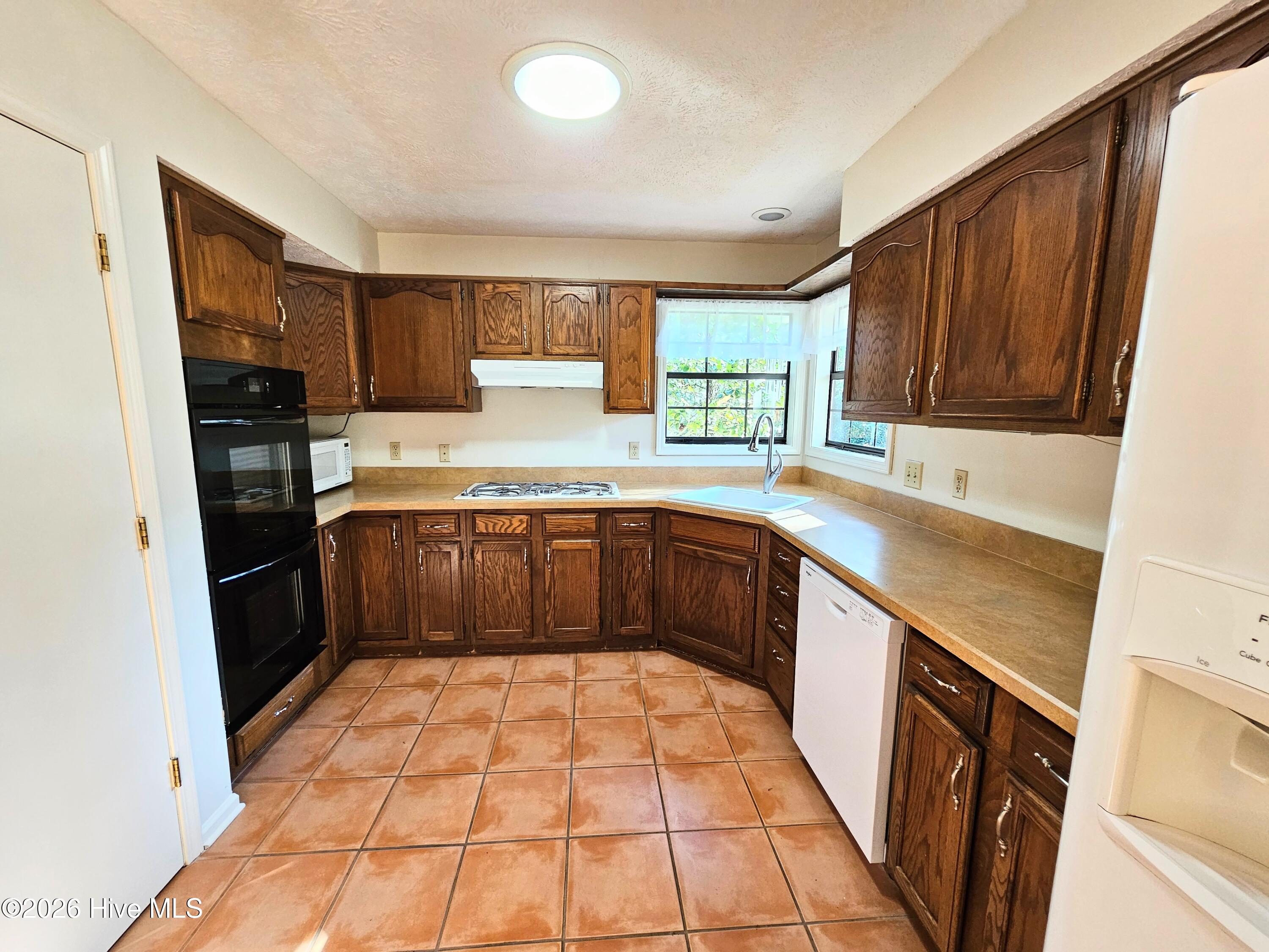 100547650 | Photo 21