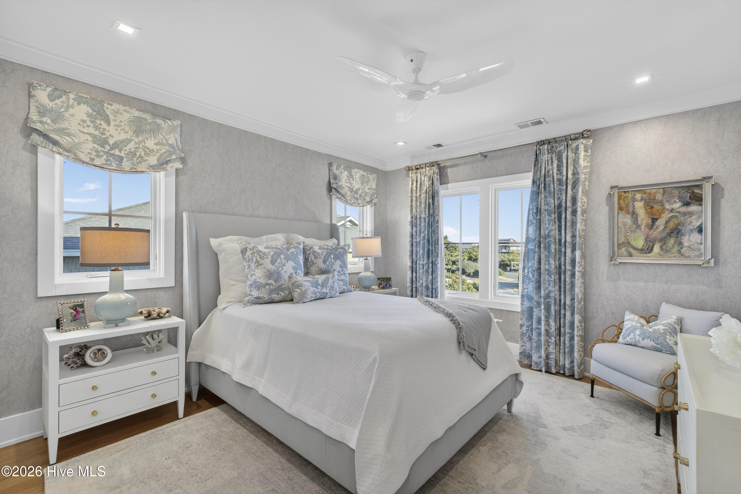 100557560 | Photo 34