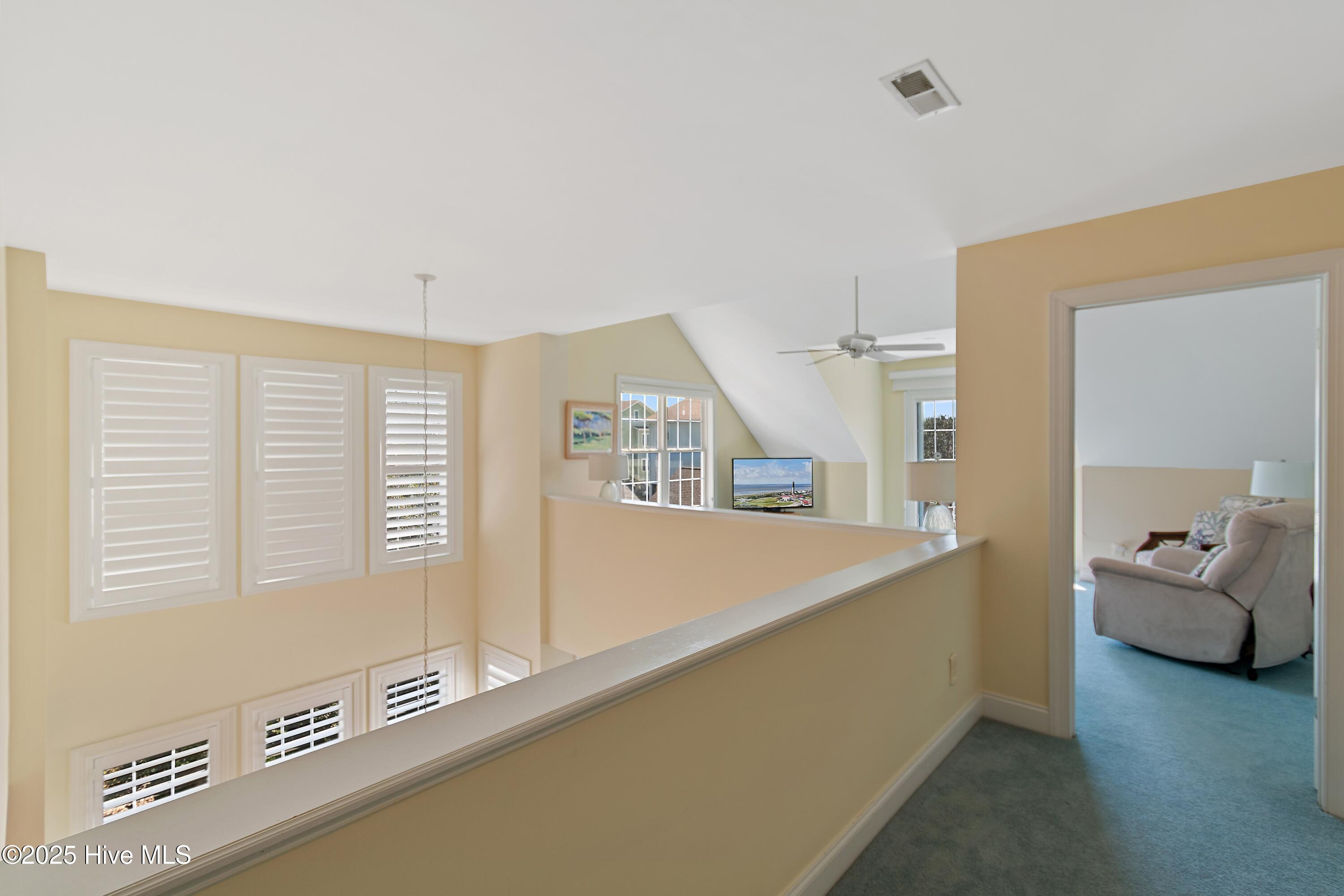 100533940 | Photo 61