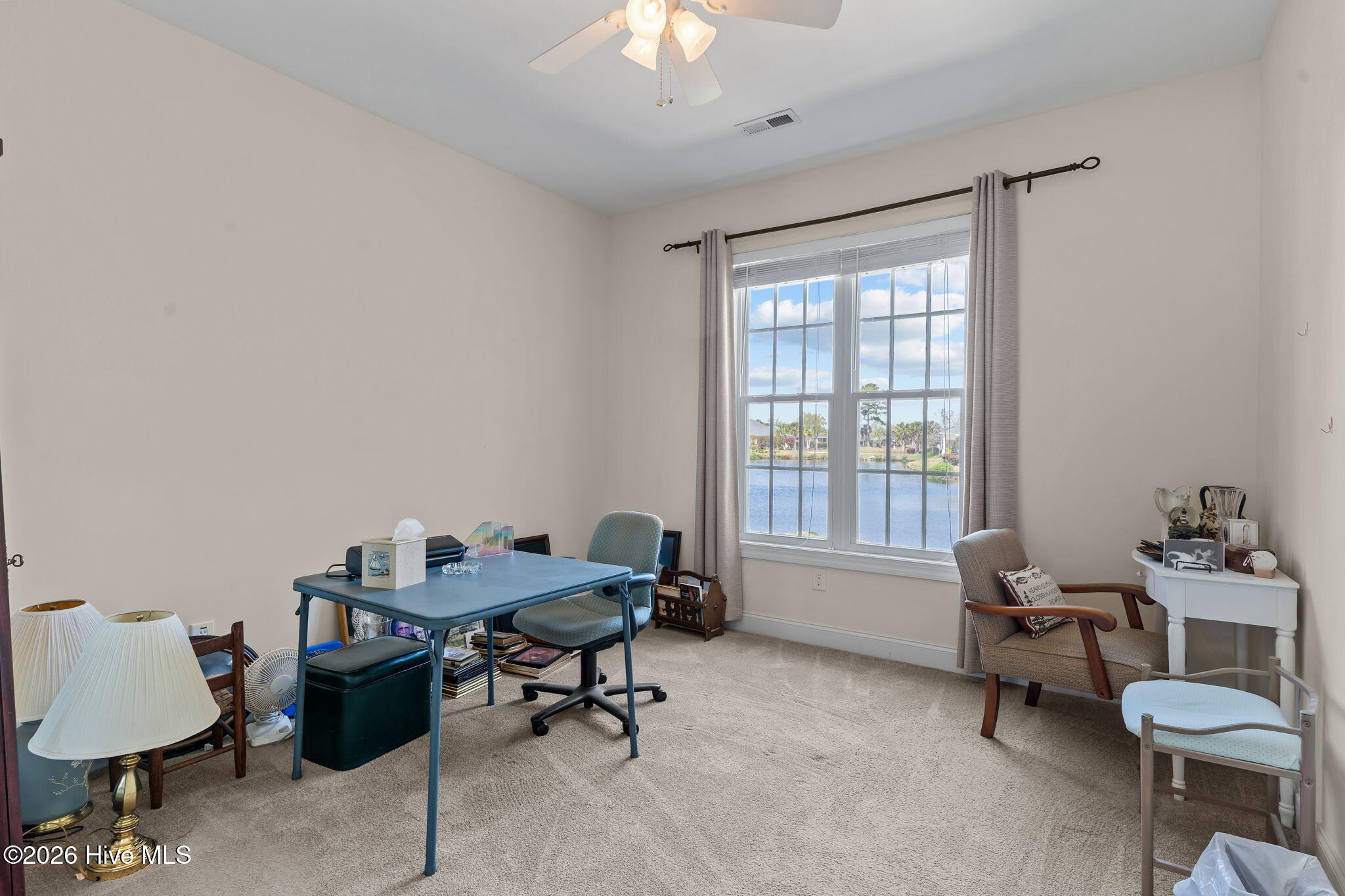 100562859 | Photo 31