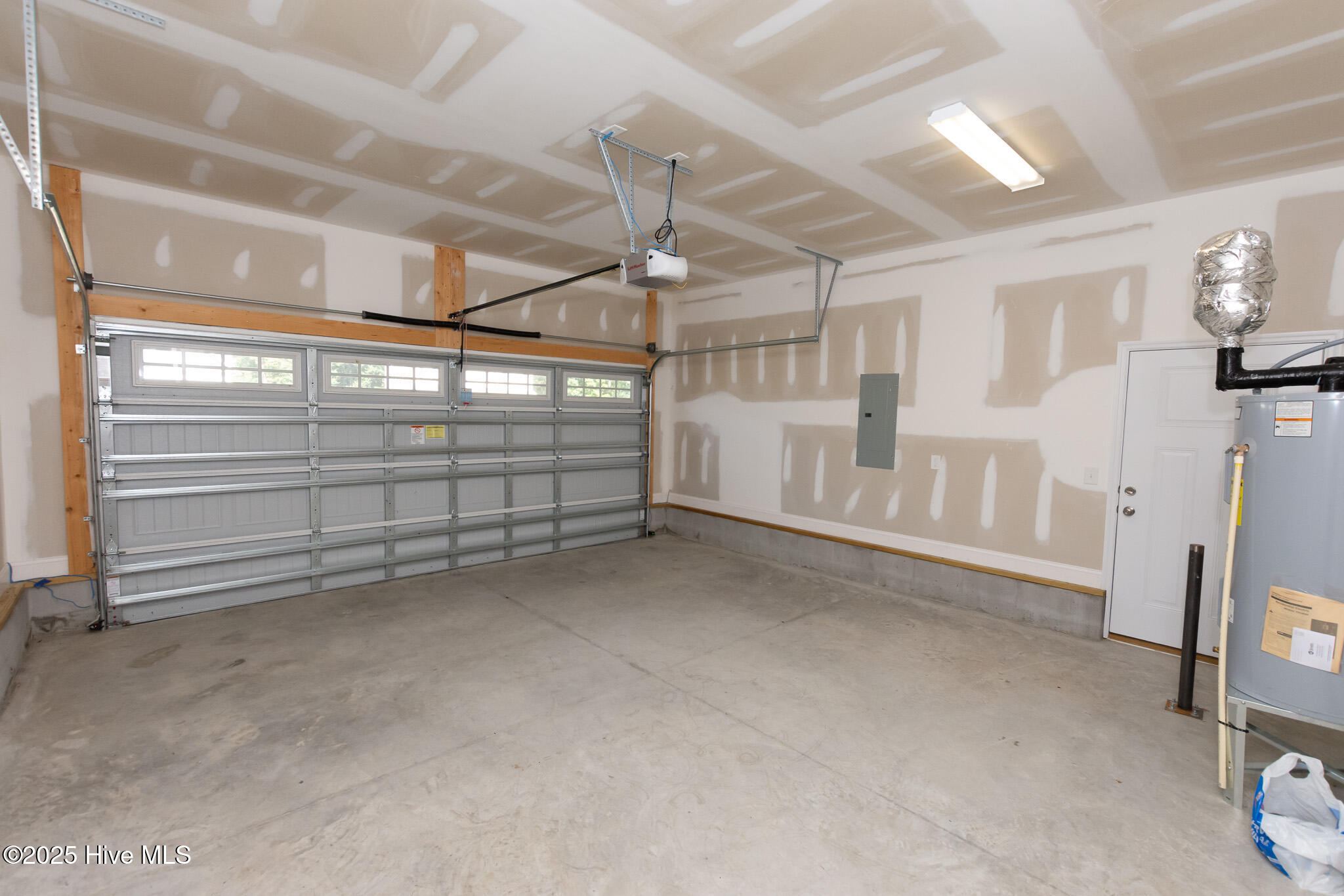 100531968 | Photo 23