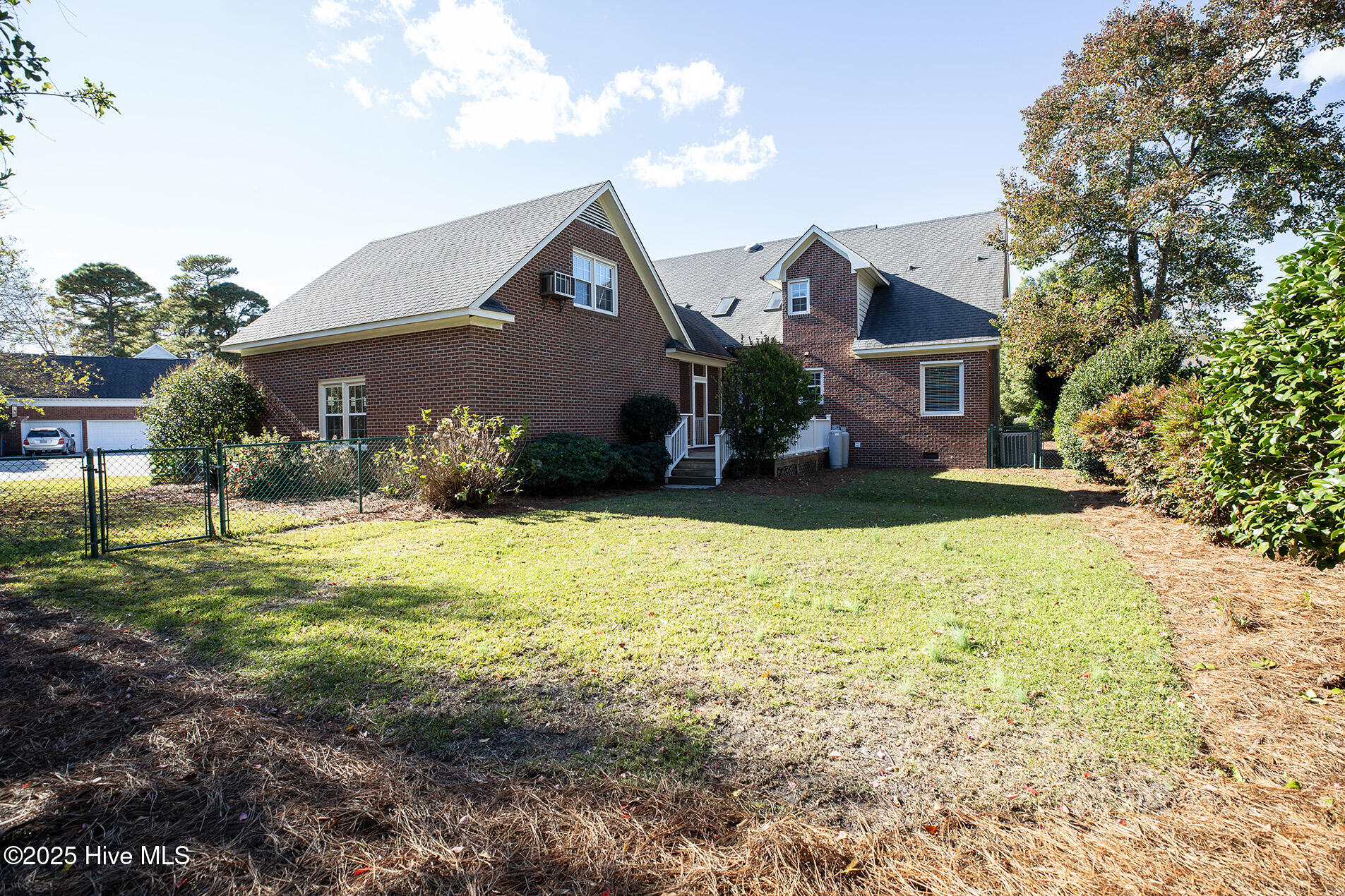 100541648 | Photo 55