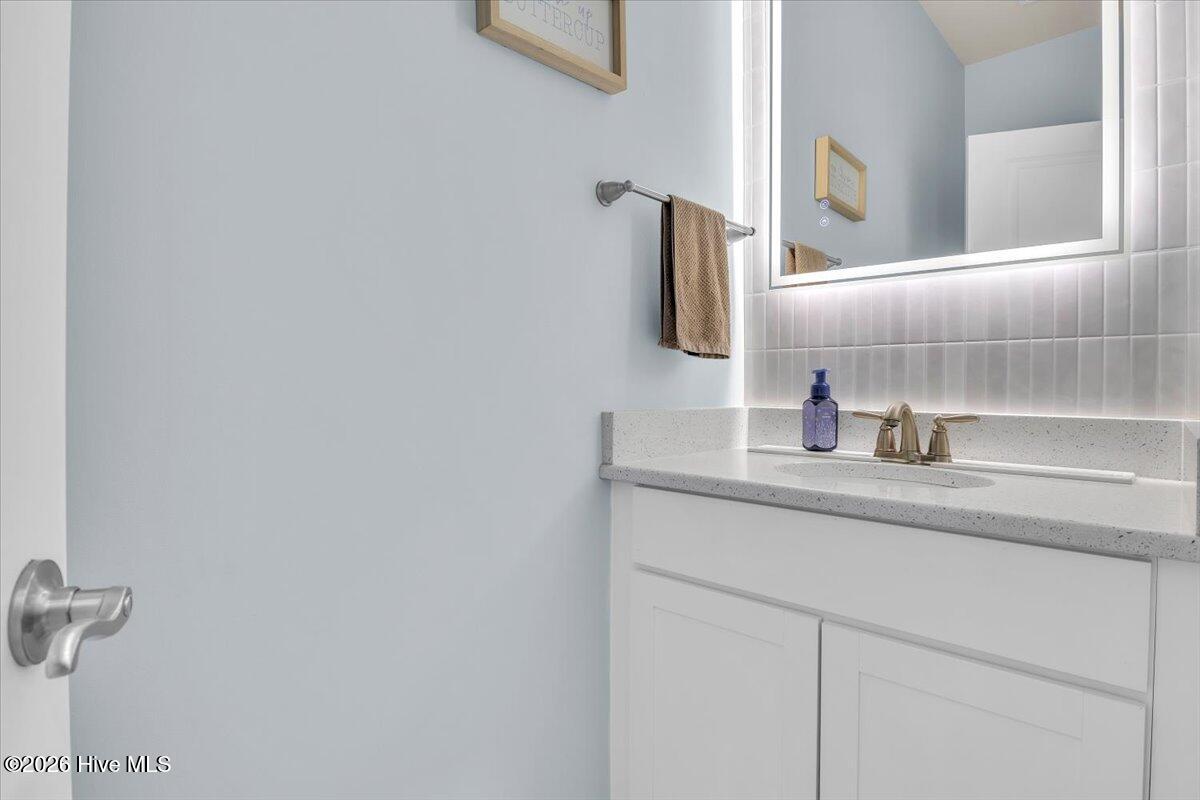 100551826 | Photo 28