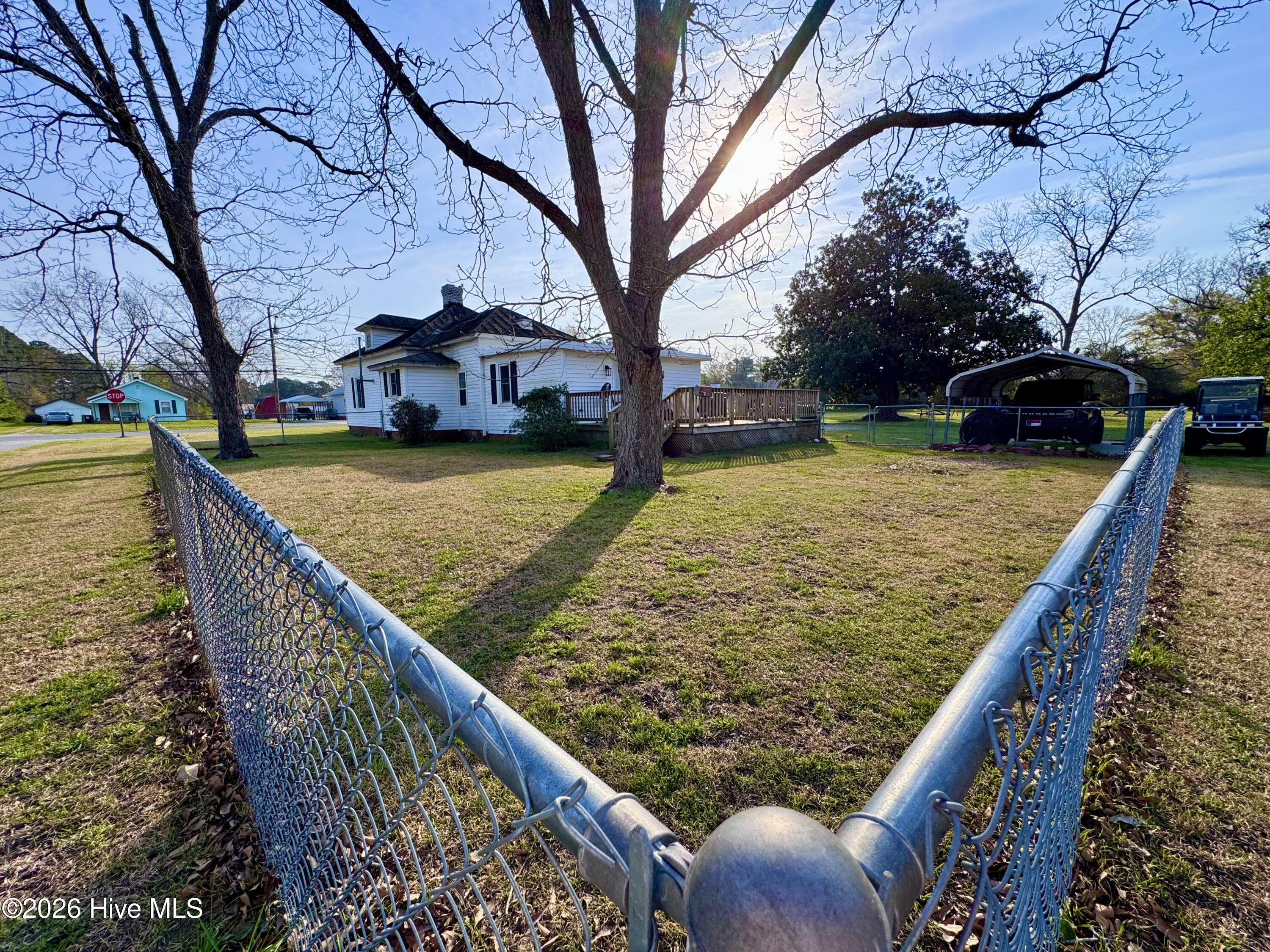 3405 Oaks 
