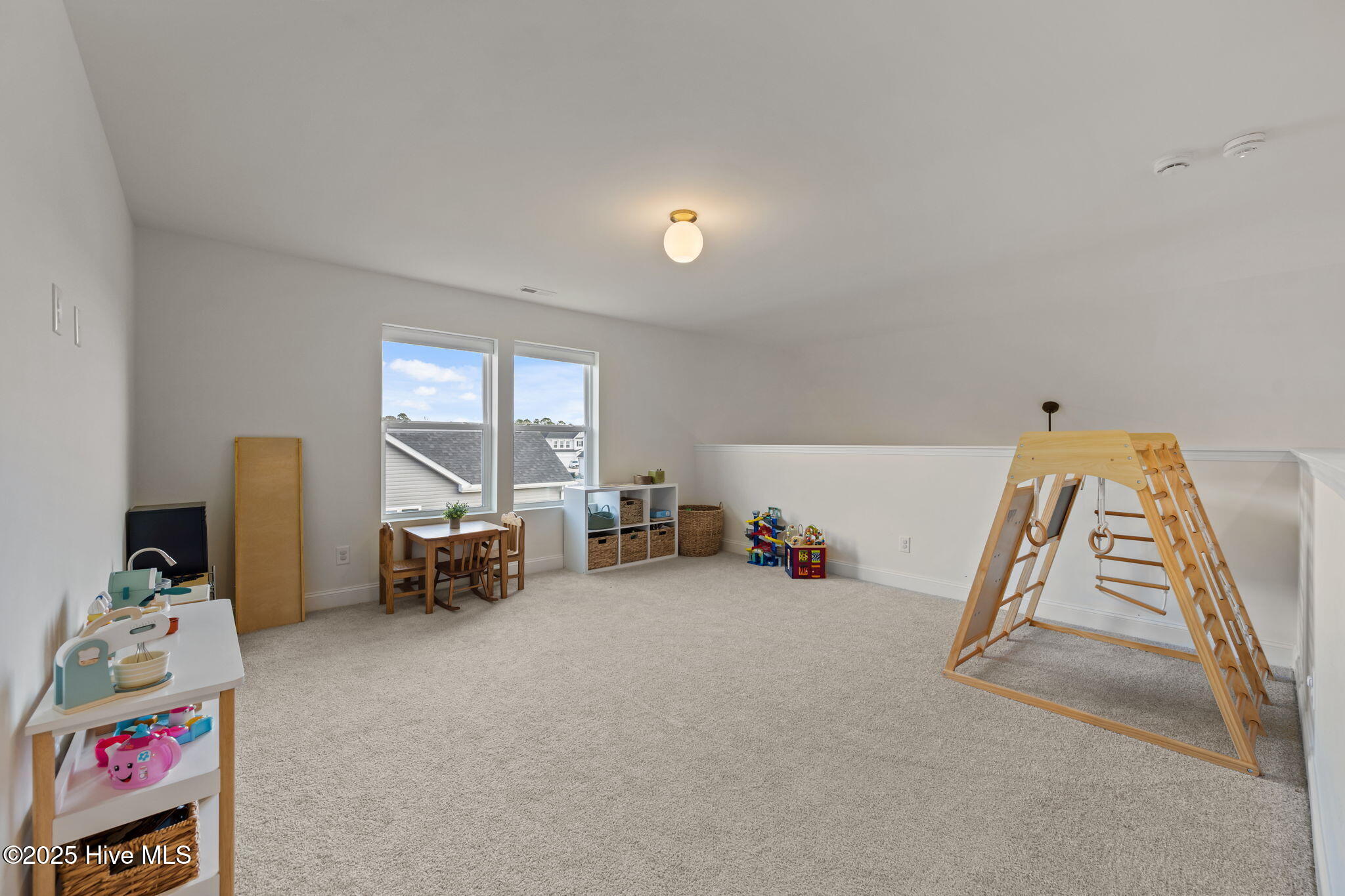 100547055 | Photo 23