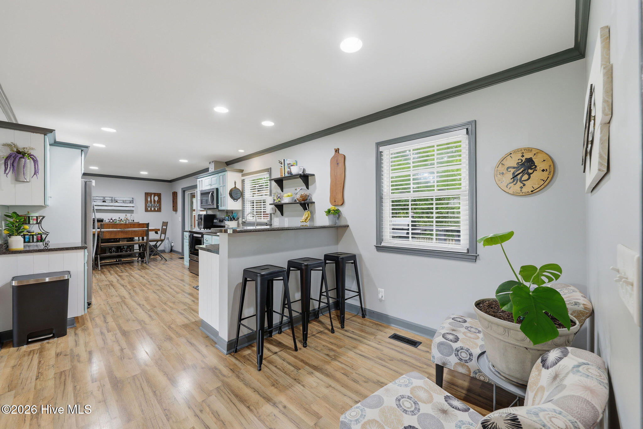 100570539 | Photo 16