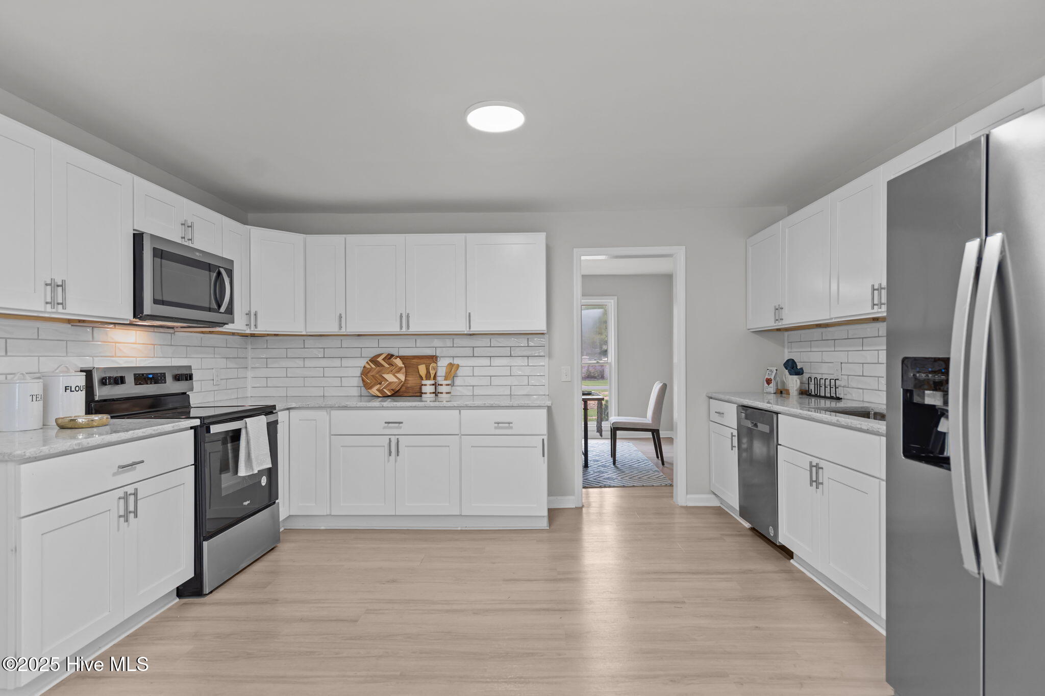 100527627 | Photo 16