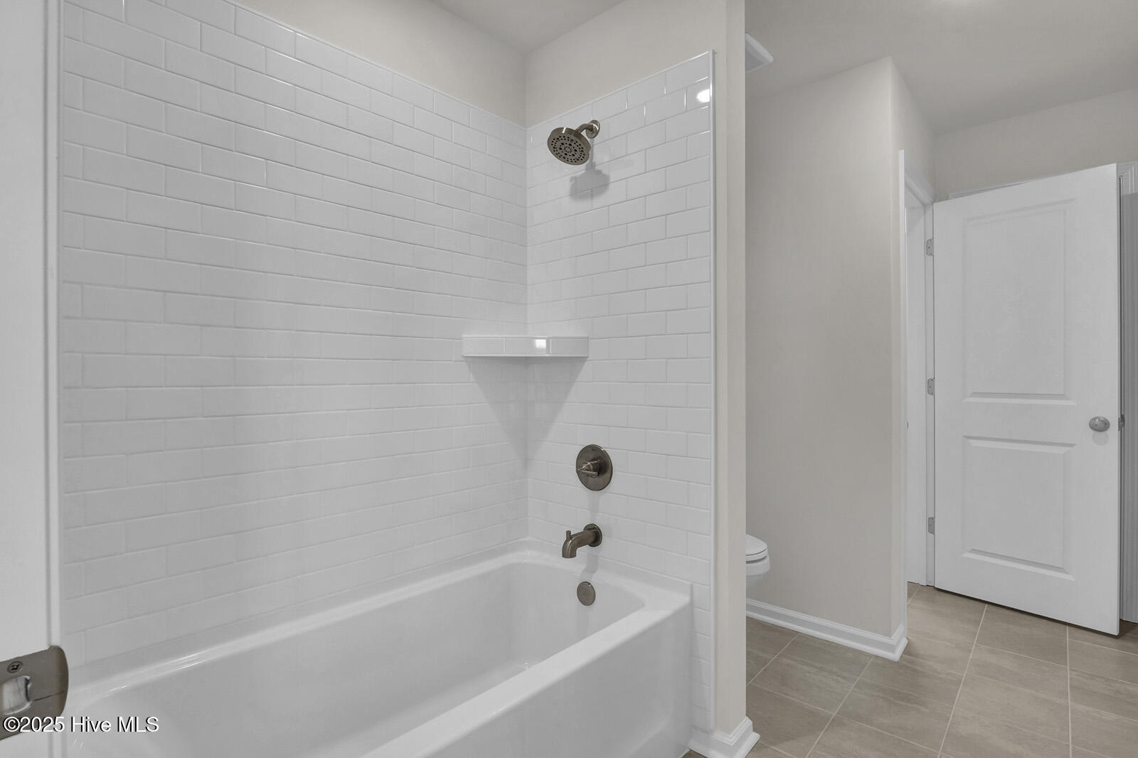 100497976 | Photo 37