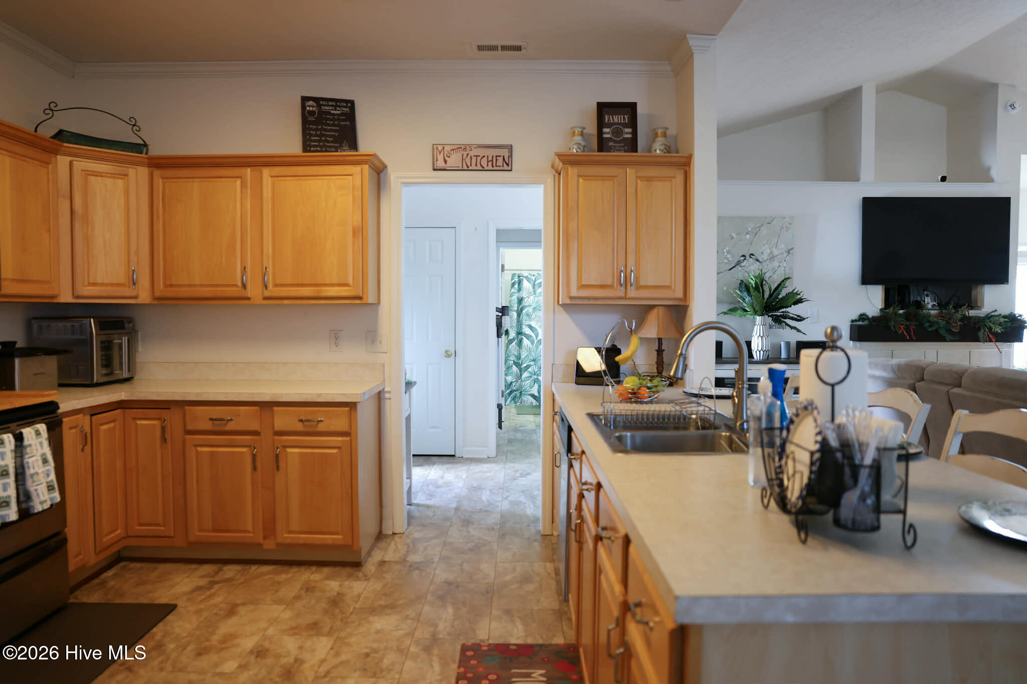 100548456 | Photo 21