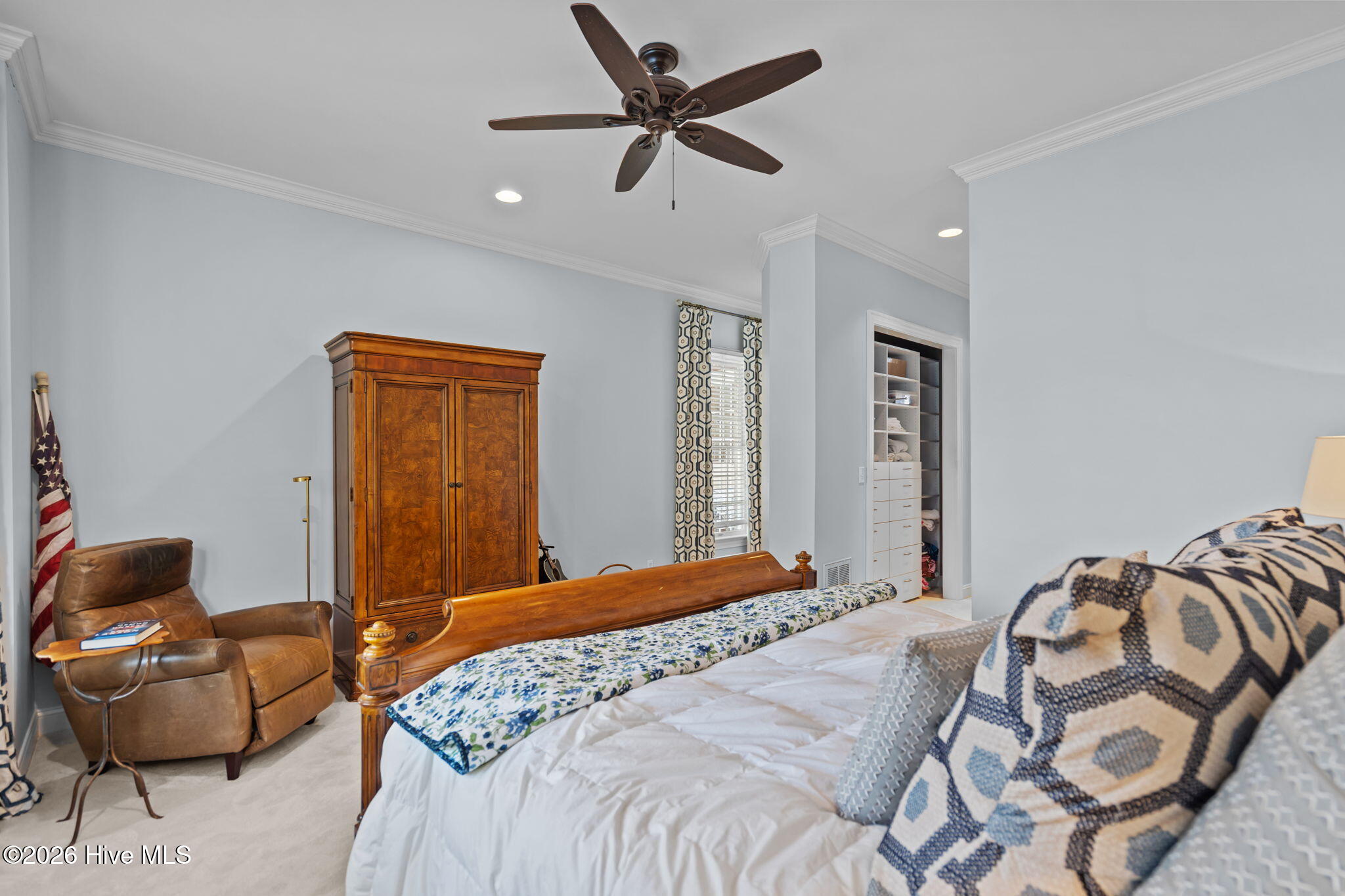 100554468 | Photo 25