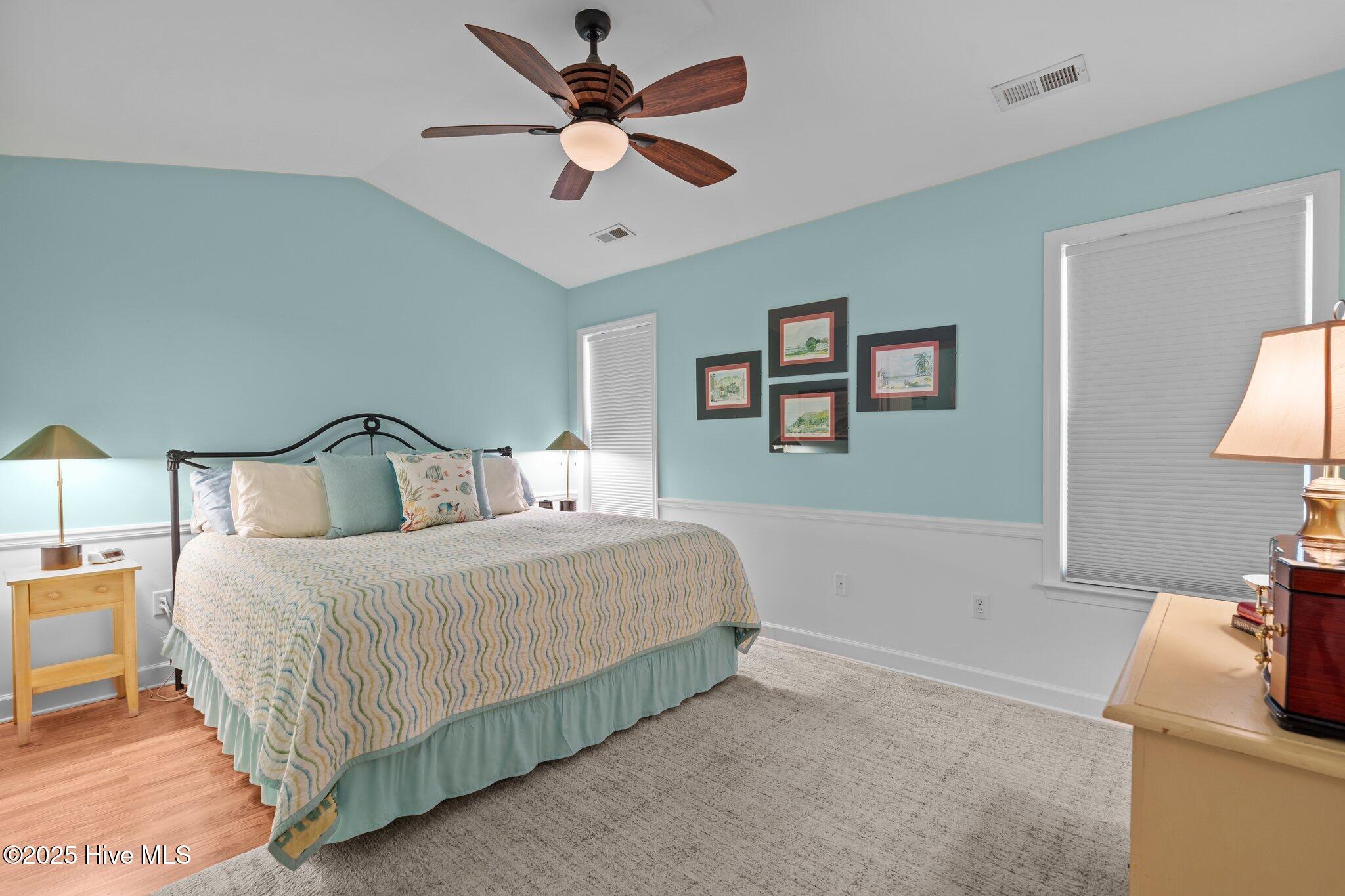 100516795 | Photo 26