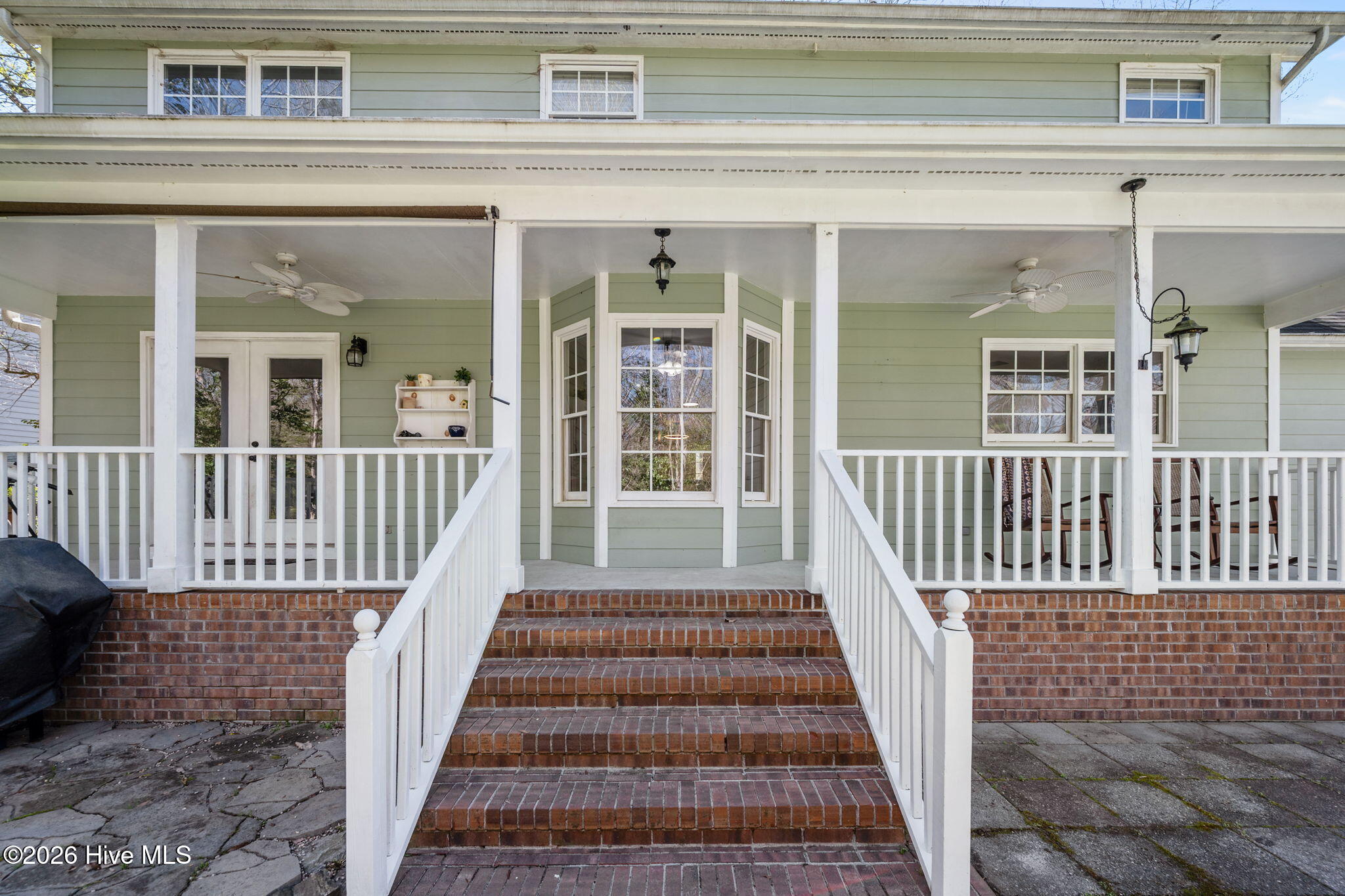 100561787 | Photo 47