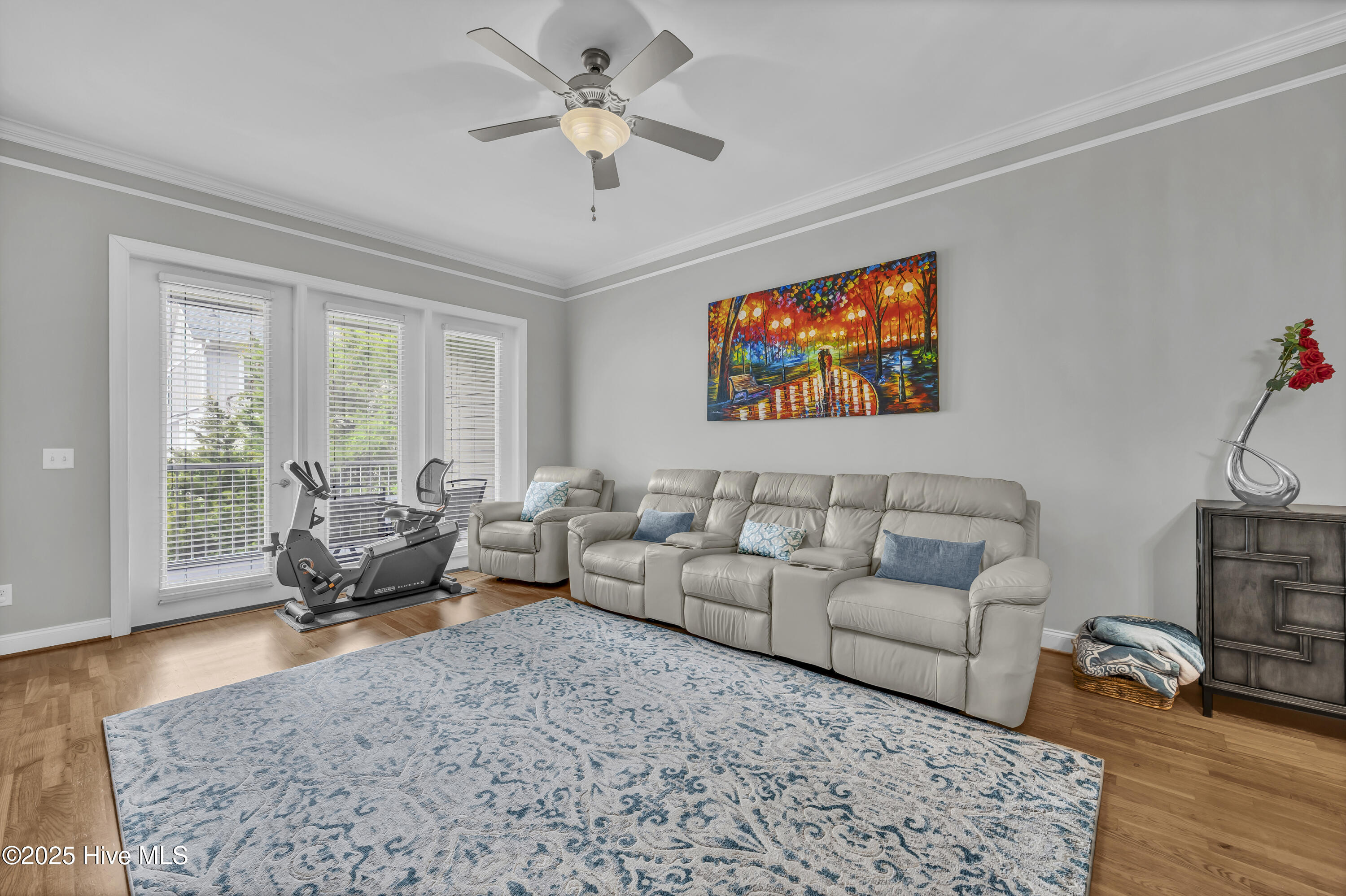 100551709 | Photo 11