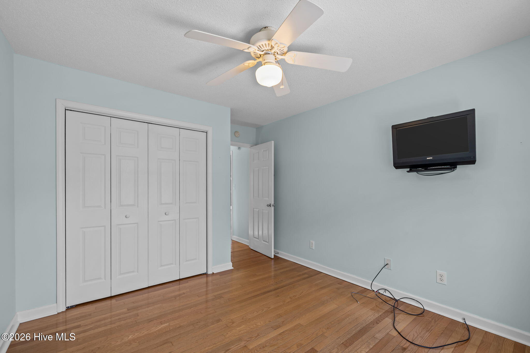 100554027 | Photo 26